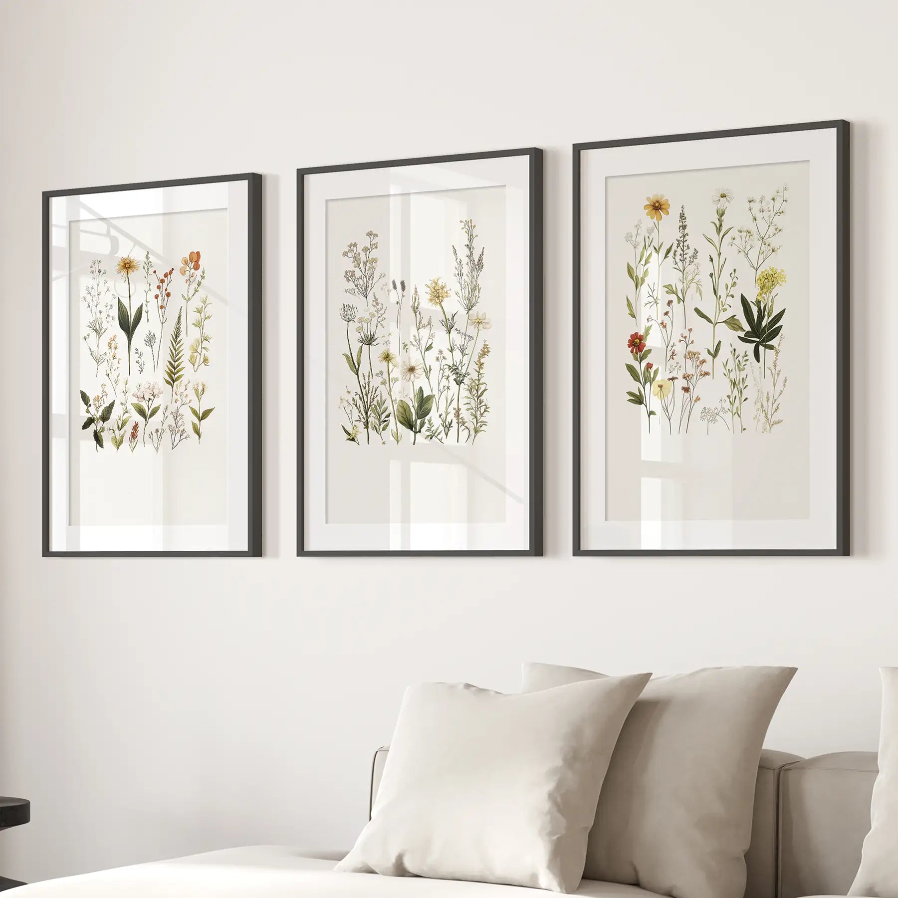 Aquarell-Set 3-teilig. Bunte Wildblumen-Drucke
