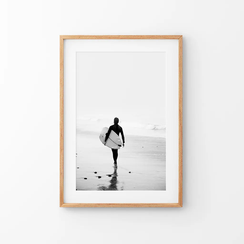 Schwarz Weiß Modernes Surfer-Foto. Druck im Küstenstil