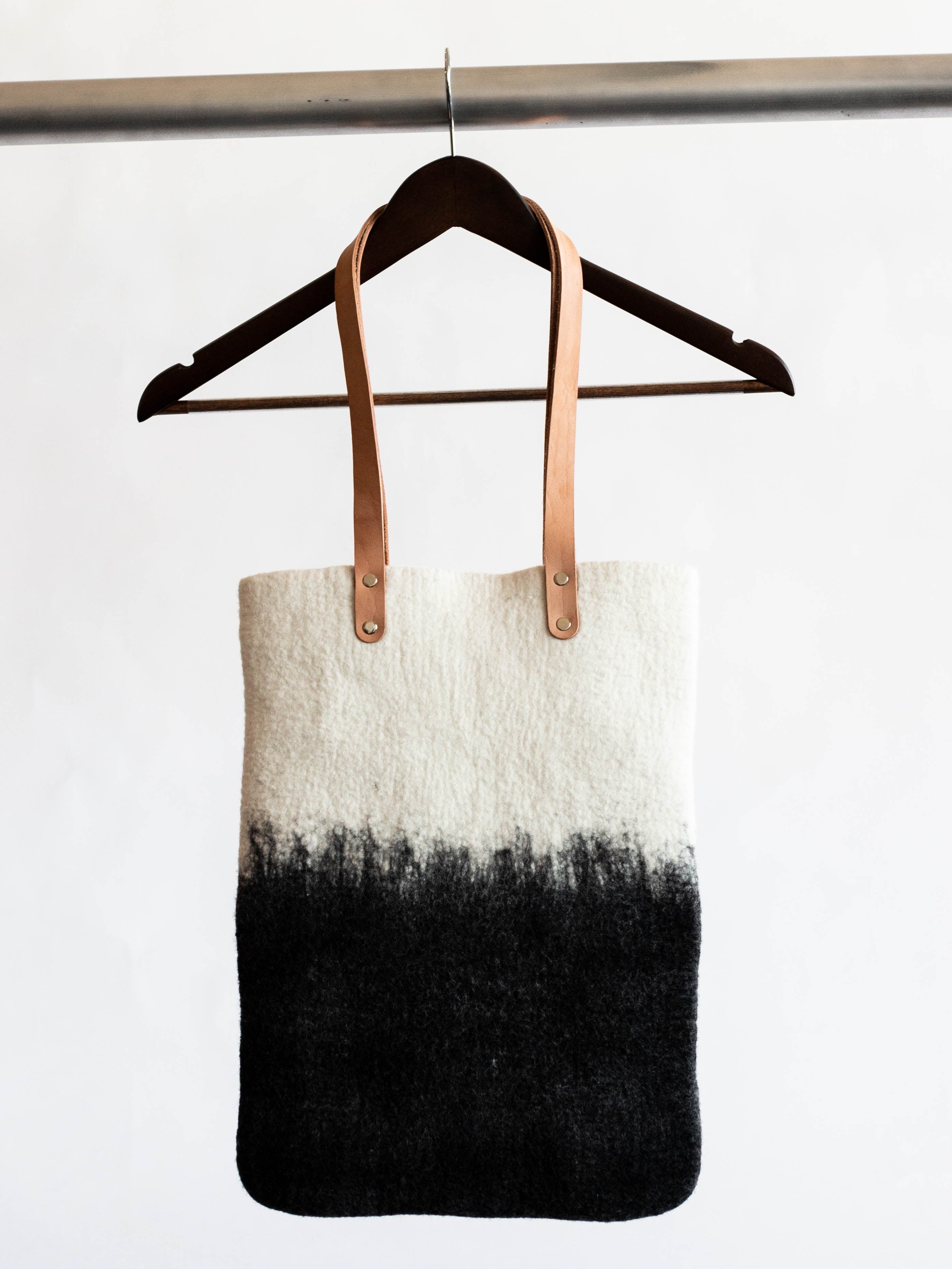 Eclipse Handgefilzte Wolltasche