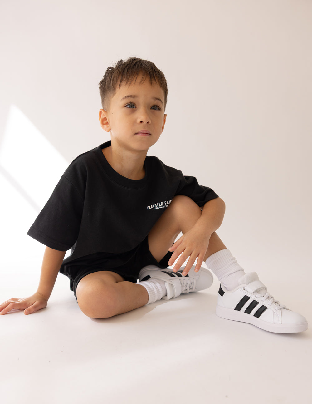 Kingdom Club Schwarzes Kinder-T-Shirt