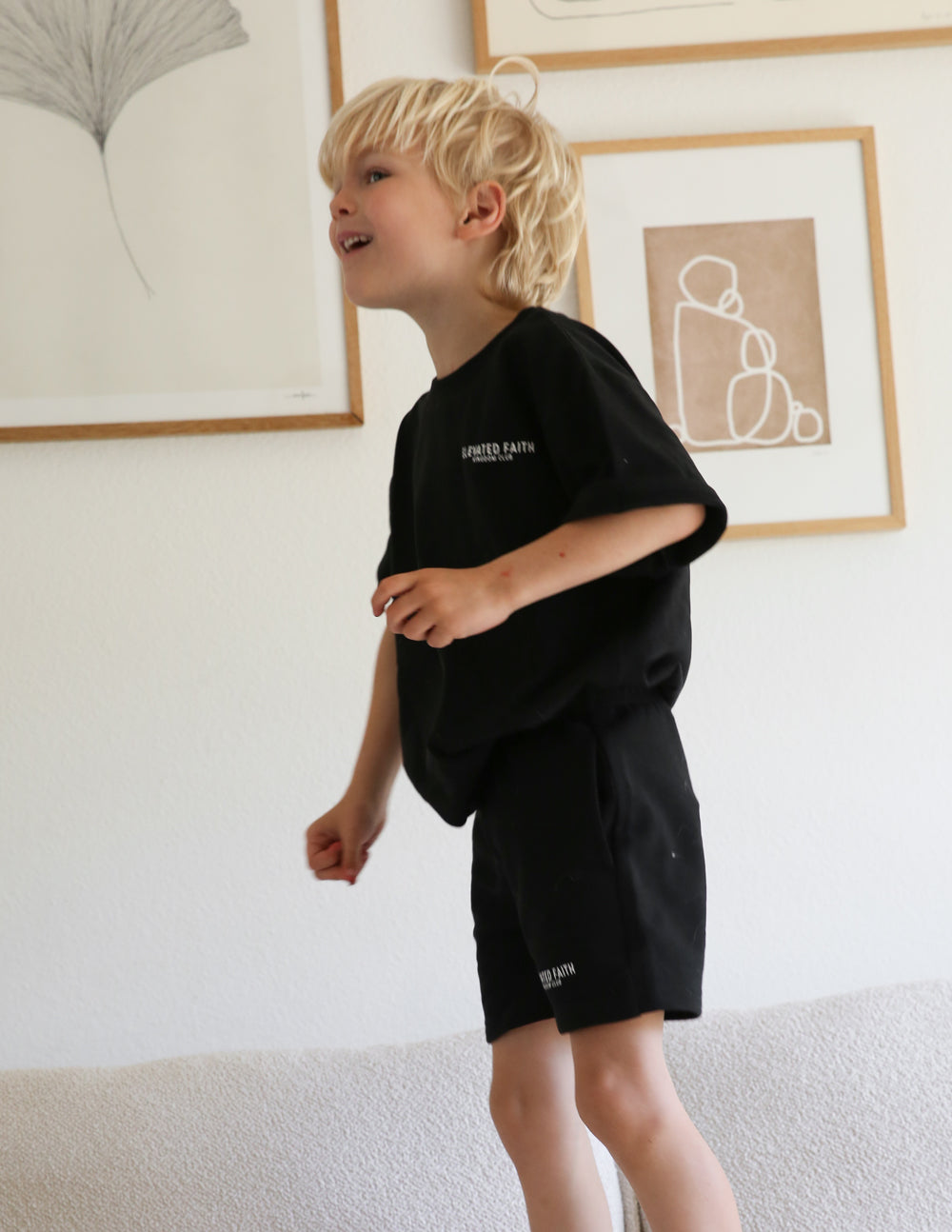 Kingdom Club Schwarzes Kinder-T-Shirt