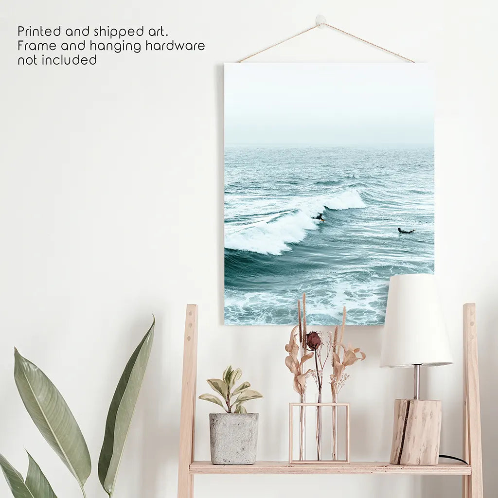Große blaue Meereswellen. Surfer-Motiv
