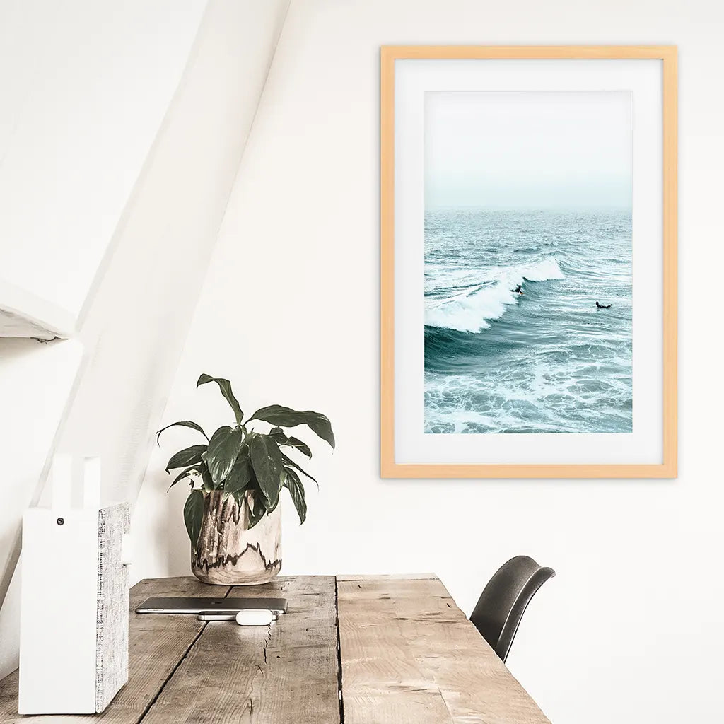 Große blaue Meereswellen. Surfer-Motiv