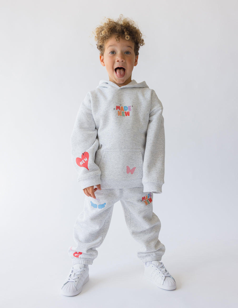 Neue Kinder-Sweatpants gefertigt