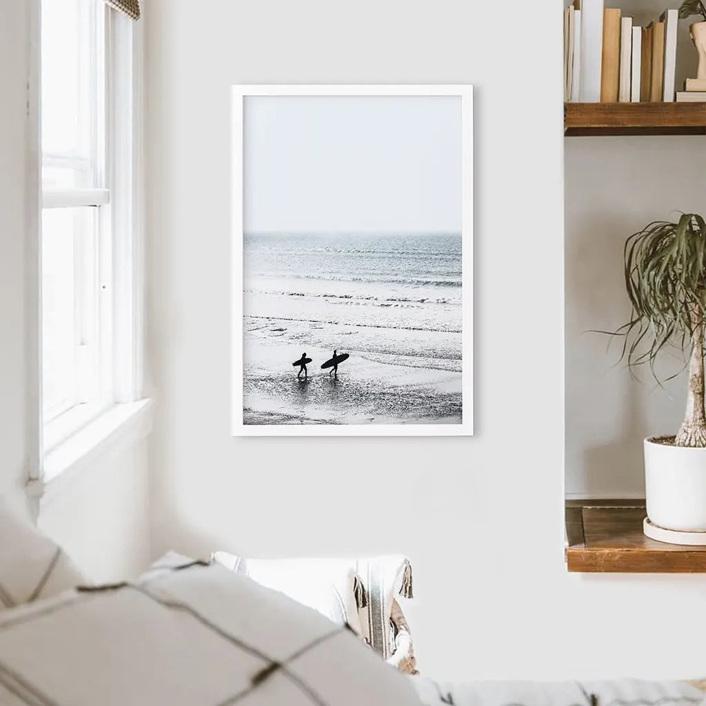 Wanddekoration zum Thema Sommer in Malibu. Surfer am Strand