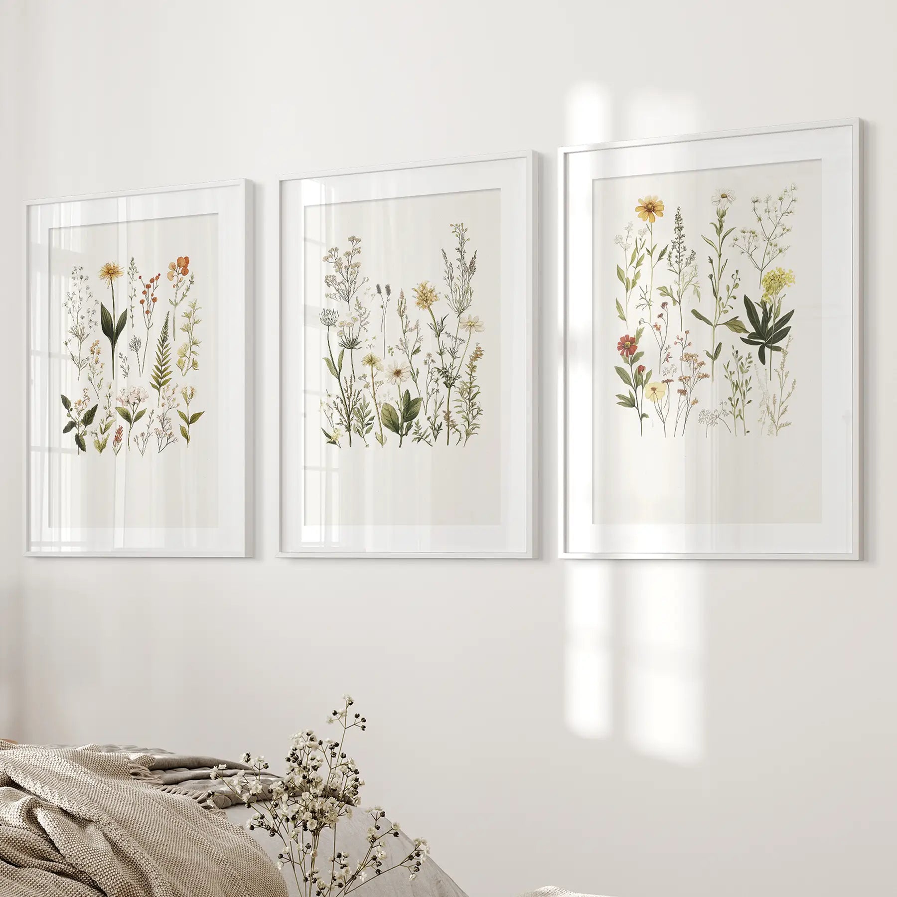 Aquarell-Set 3-teilig. Bunte Wildblumen-Drucke