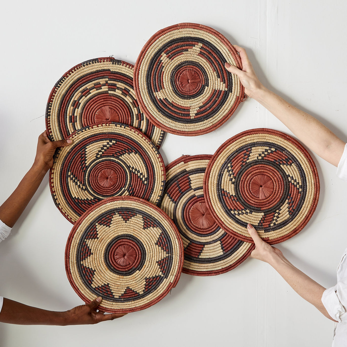 Volta rotes gewebtes Platzset oder Wandkunst