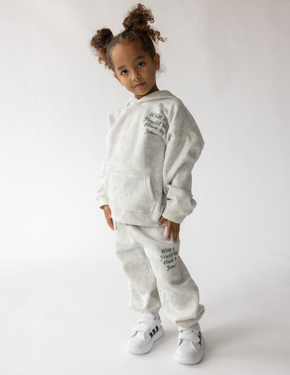 What a Friend in Jesus Camo Kinder Hoodie