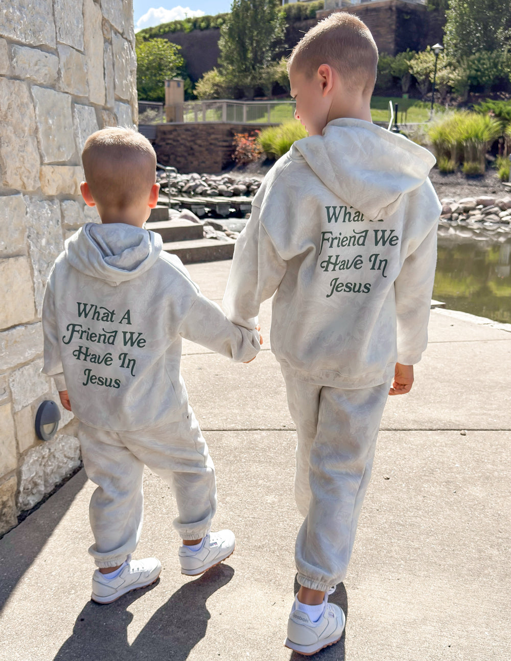 What a Friend in Jesus Camo Kinder Hoodie