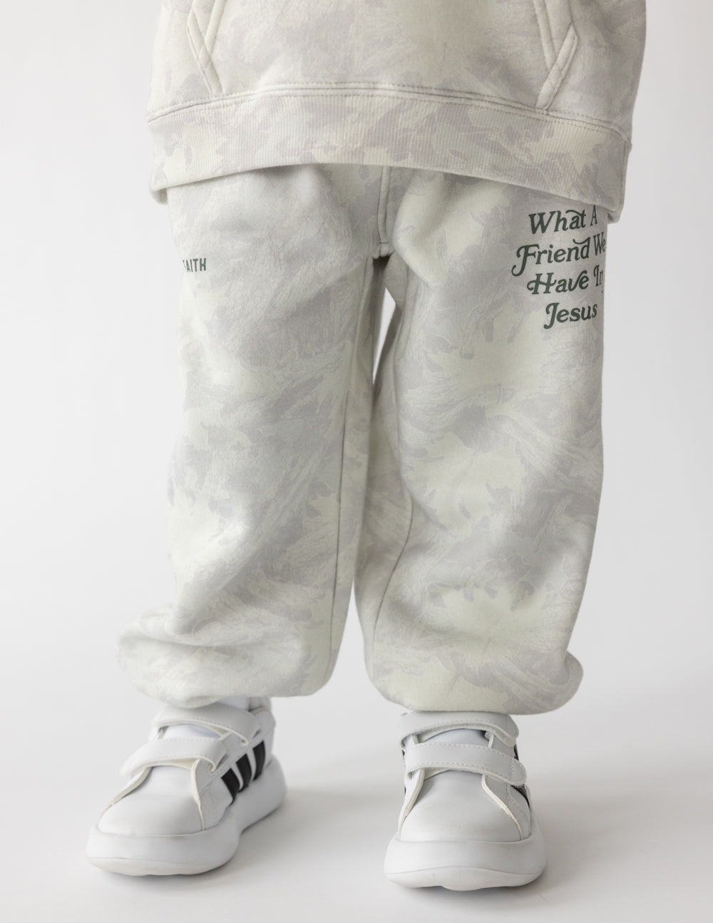 Was für ein Freund in Jesus Camouflage-Jogginghose für Kinder