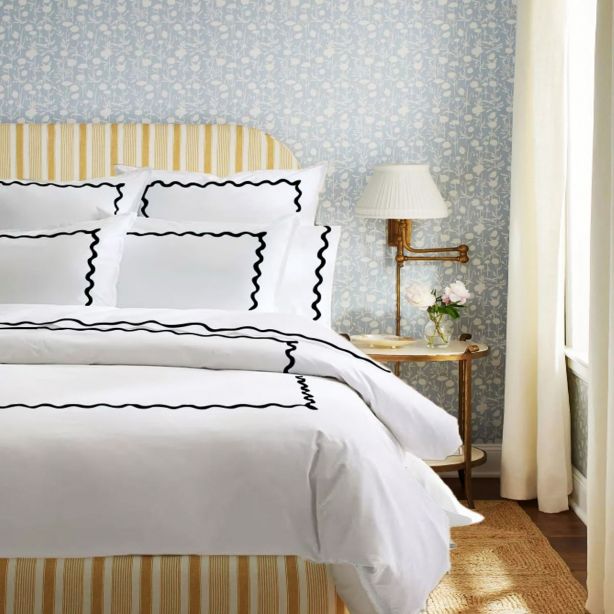 Ava 400TC Cotton Scallop Embroidery Sateen Solid Duvet Cover Set