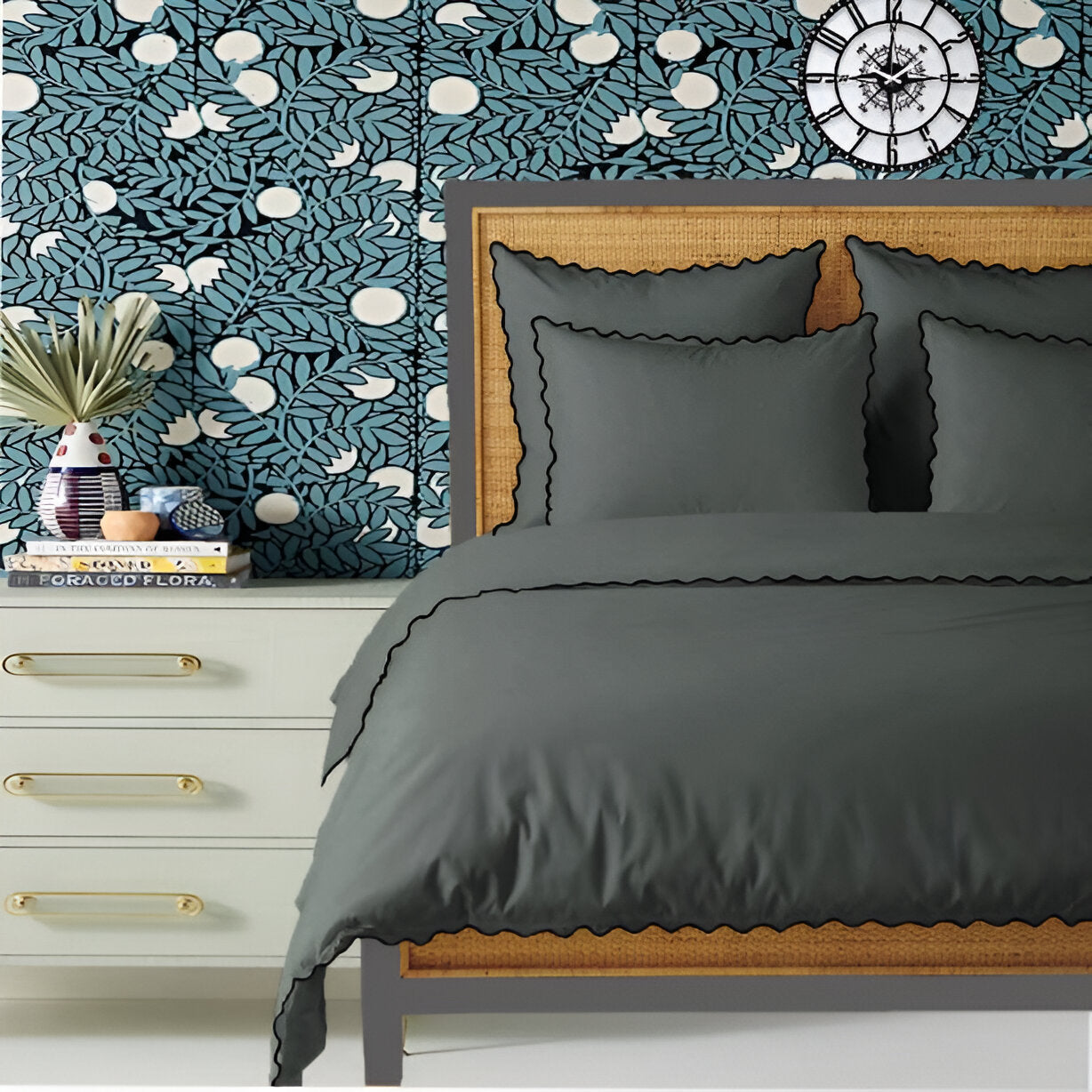Dark Grey 400TC Cotton Small Scallop Embroidery Duvet Cover Set
