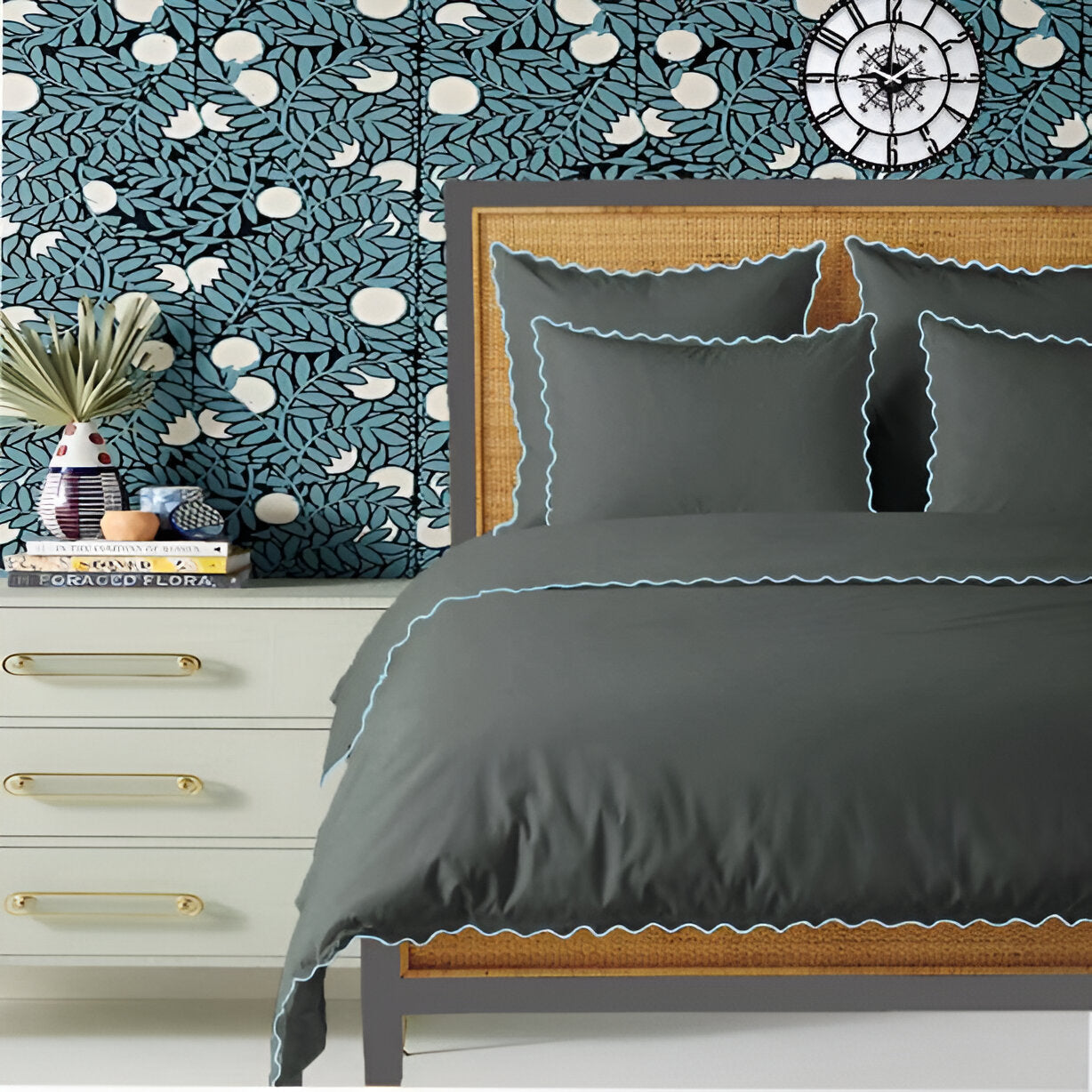 Dark Grey 400TC Cotton Small Scallop Embroidery Duvet Cover Set