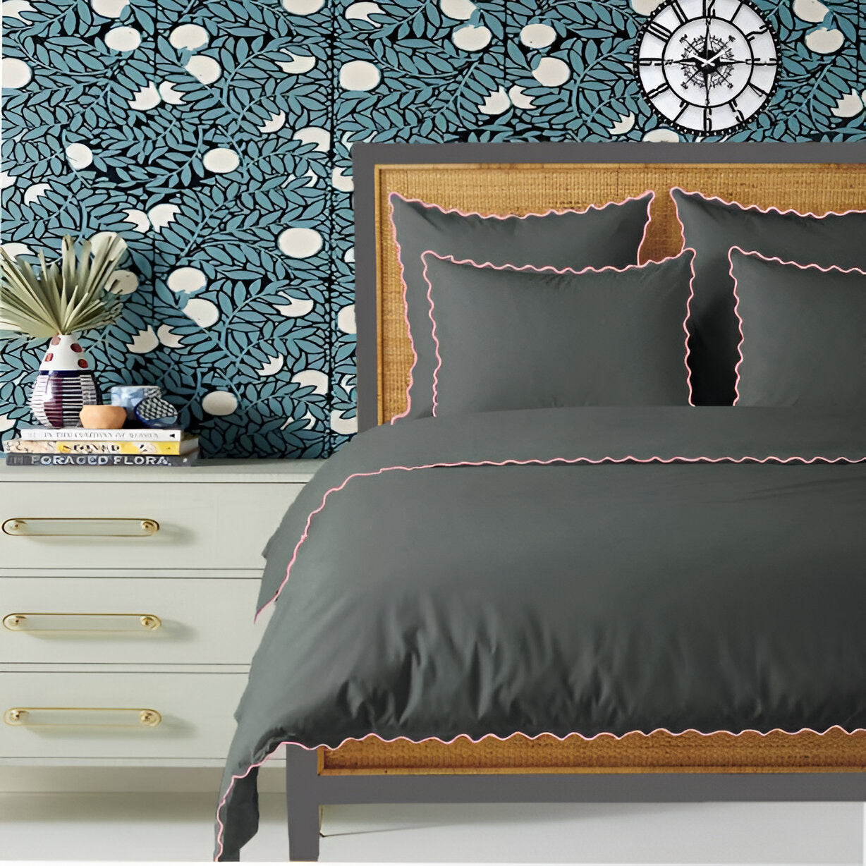 Dark Grey 400TC Cotton Small Scallop Embroidery Duvet Cover Set