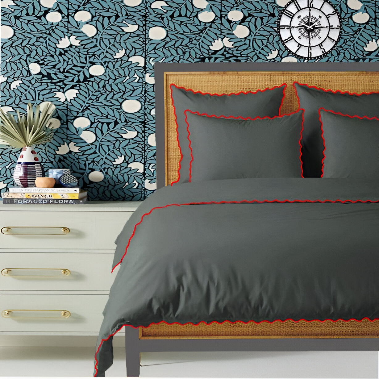 Dark Grey 400TC Cotton Small Scallop Embroidery Duvet Cover Set
