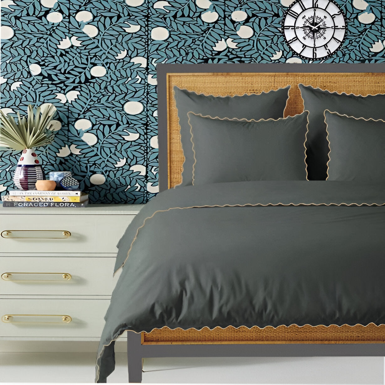 Dark Grey 400TC Cotton Small Scallop Embroidery Duvet Cover Set