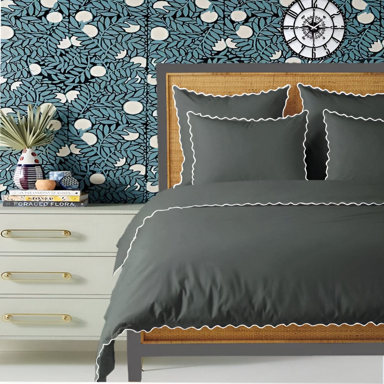 Dark Grey 400TC Cotton Small Scallop Embroidery Duvet Cover Set