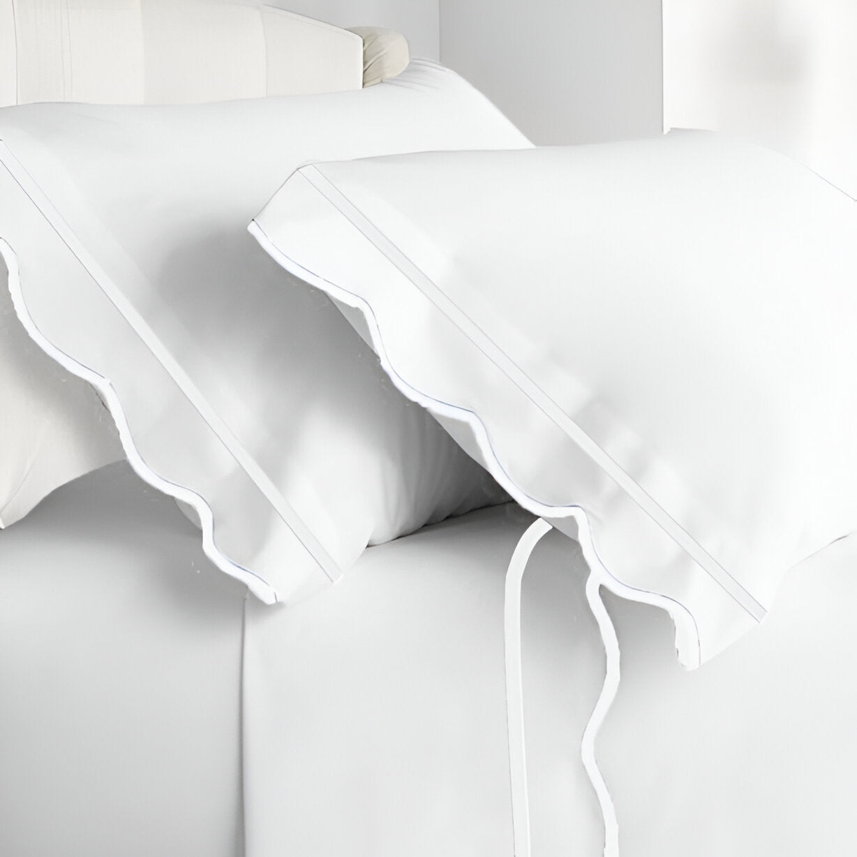 400TC Cotton Scallop Embroidery & Border Sateen Solid Pillowcases (Set Of 2)