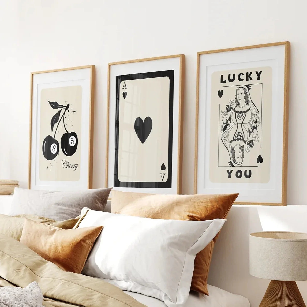 Beige Queen of Hearts Retro-Wandkunstposter