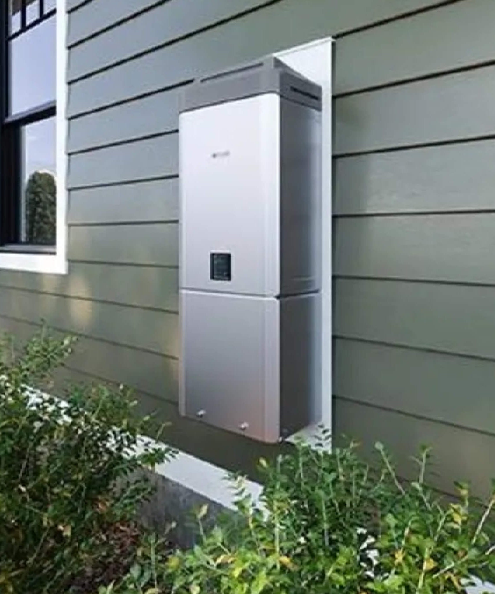 RN 10.0 GPM 180K BTU Condensing Tankless Water Heater With Wi-Fi (SAK82514)