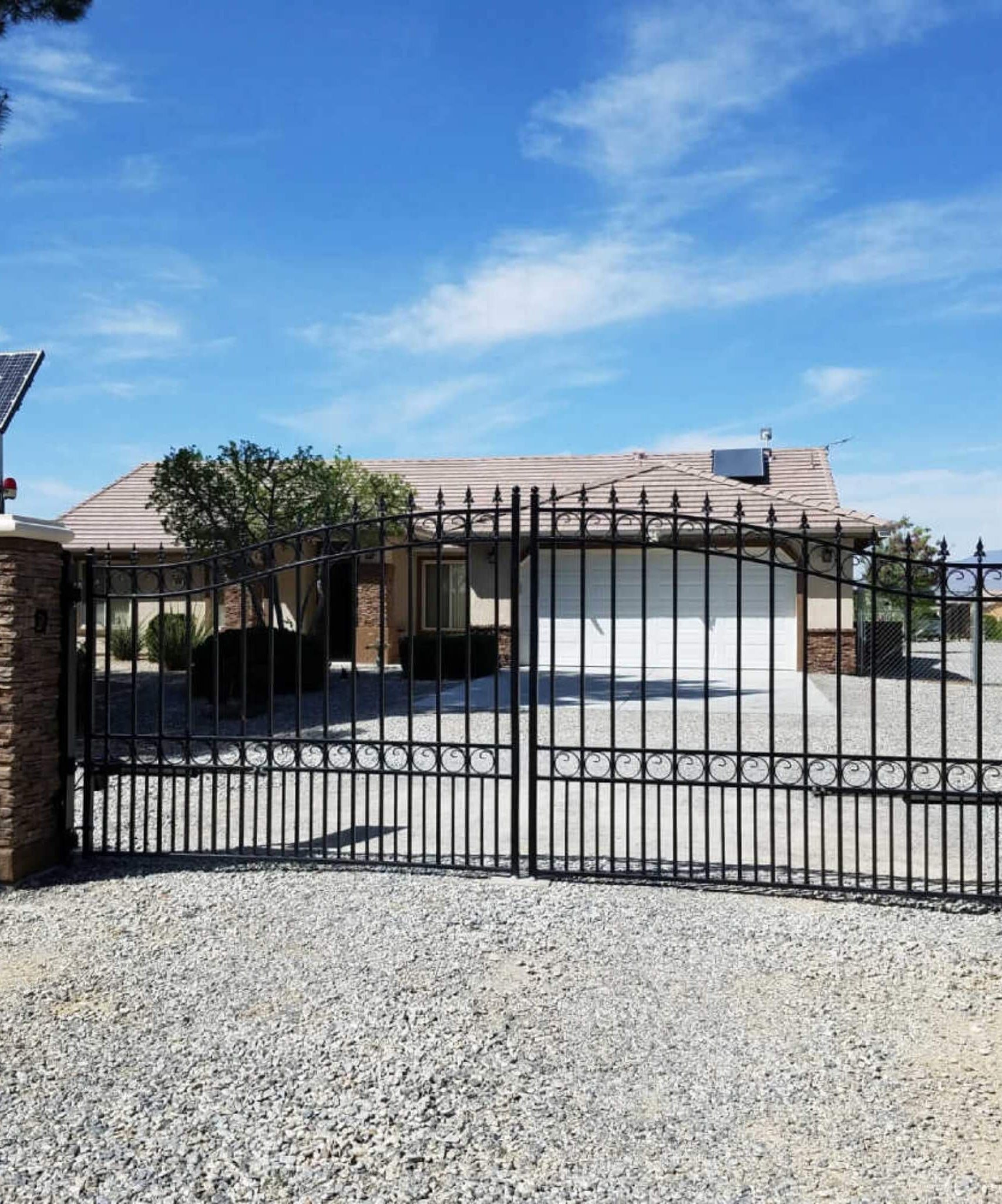 [12-18FT] Heavy-Duty London-Style Powder-Coated Galvanized Steel Dual-Swing Driveway Gate (SAK48520)