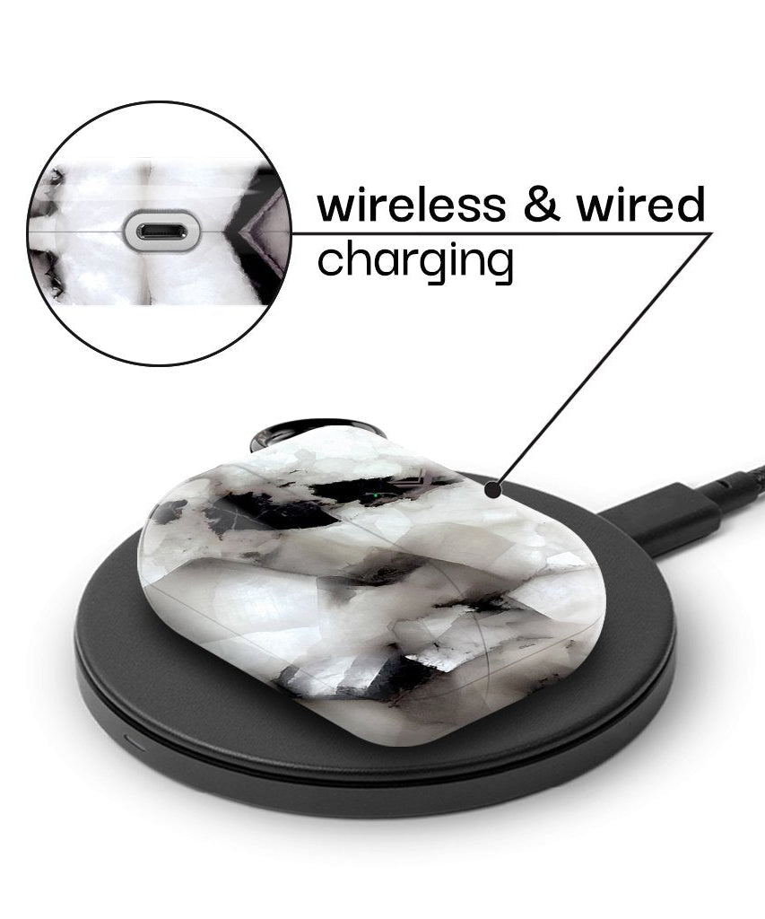 Sharp Quartz AirPods Hülle