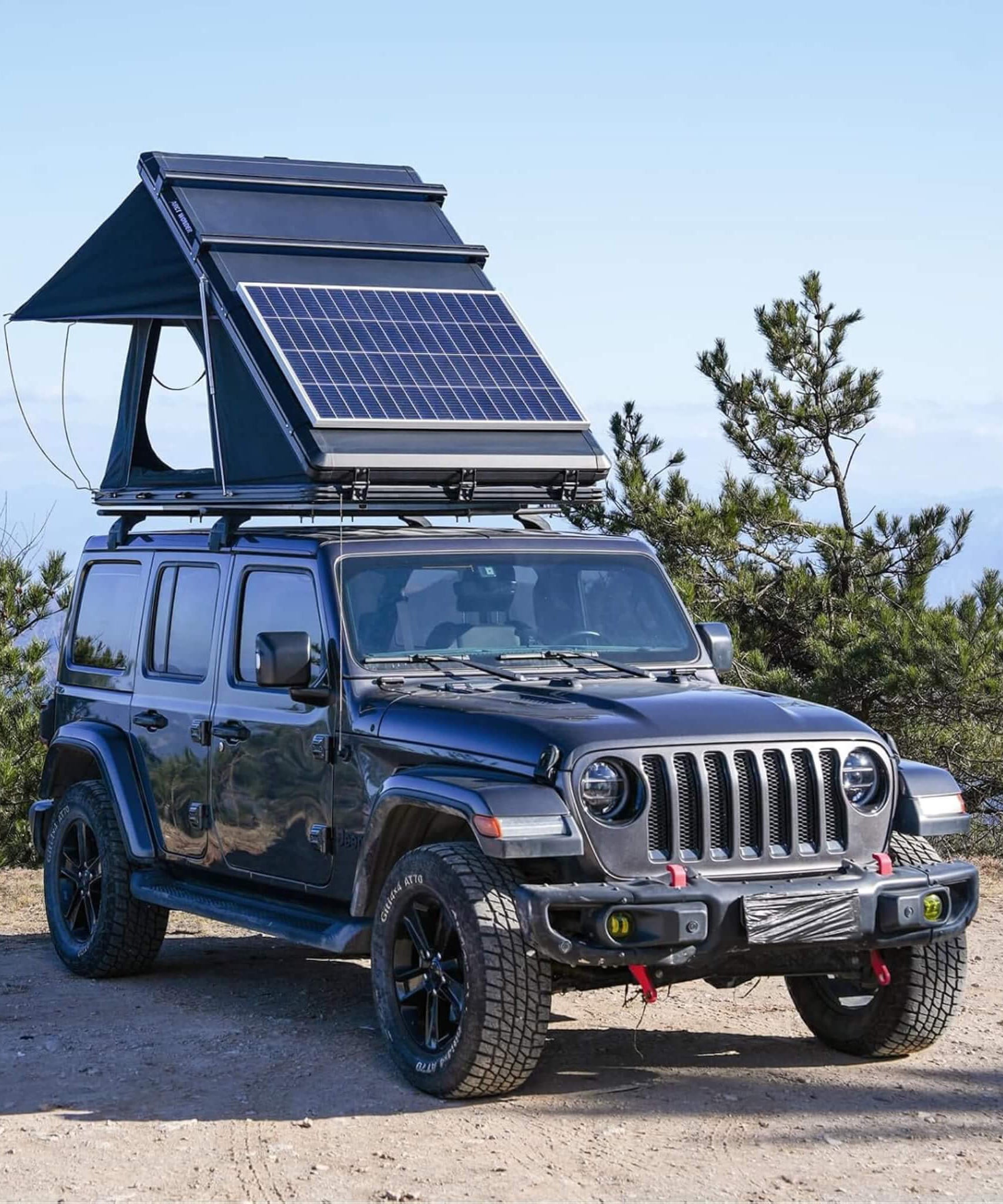 ThermalPeak 2-Person Aluminum Hardshell Pop-Up Rooftop Tent With Solar Panel And Winter Thermal Layer (SAK37481)