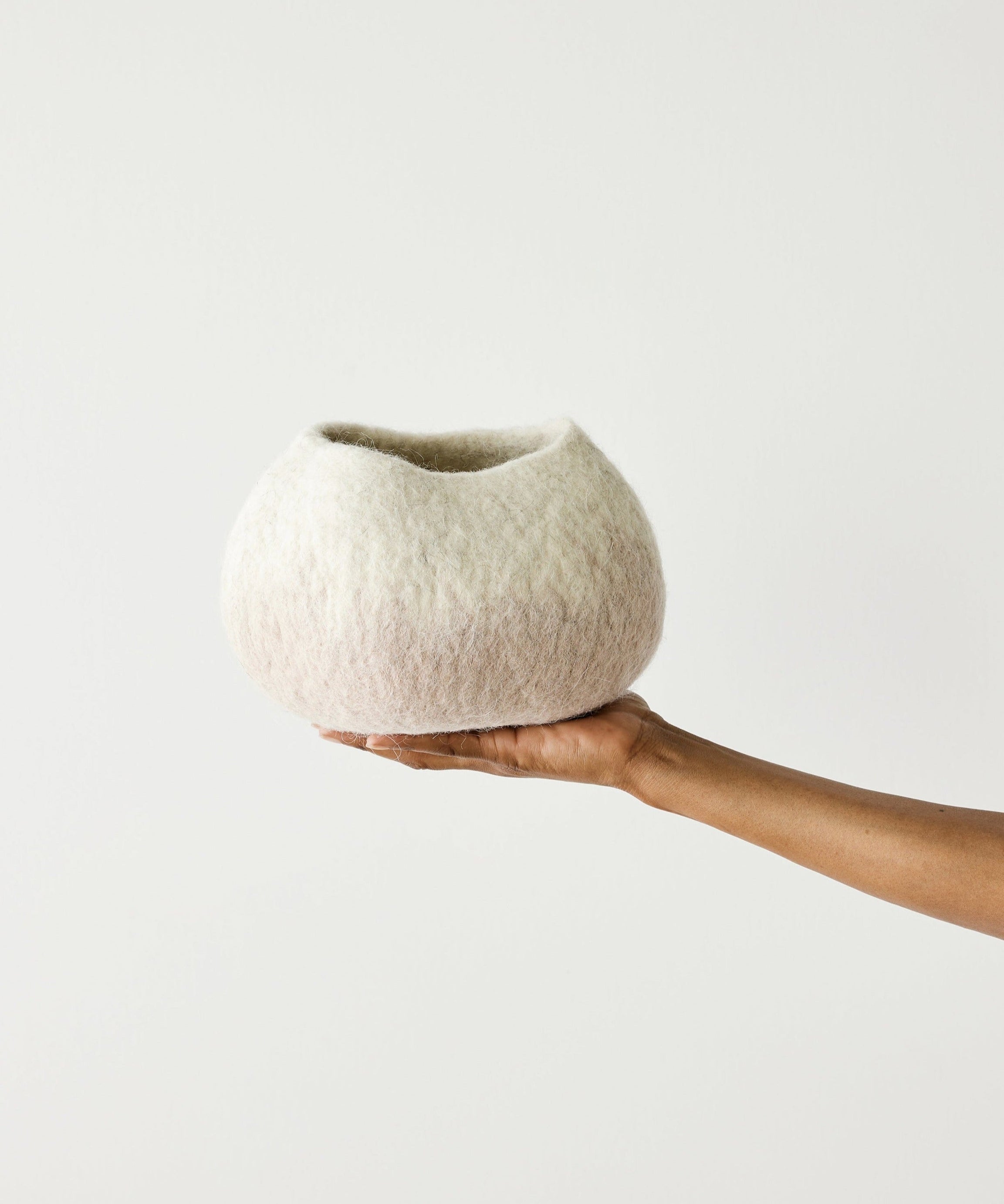 Soft Stone Ombre Decorative Wool Ukhamba Bowl