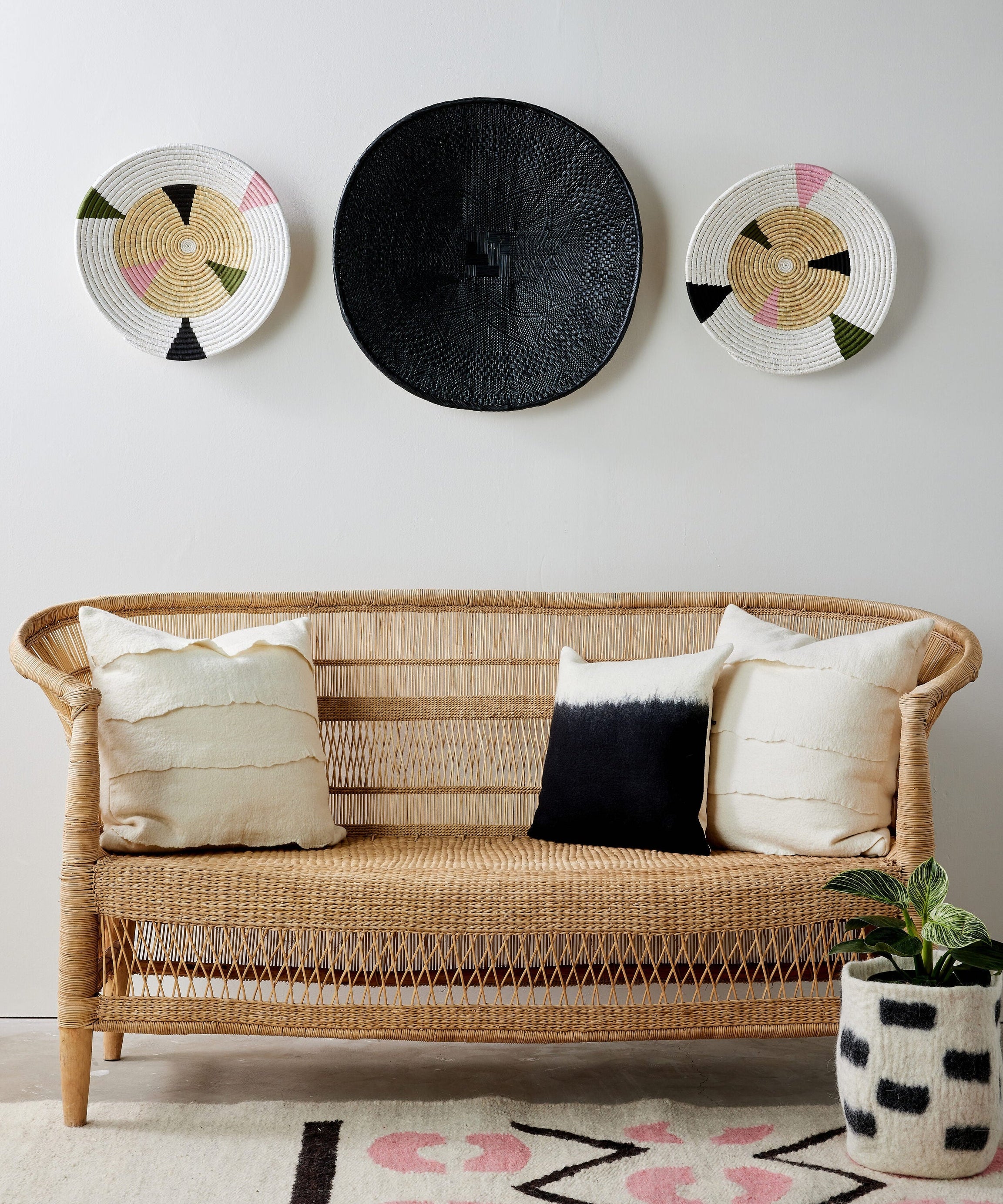 Mosaic Bullseye Wall Basket