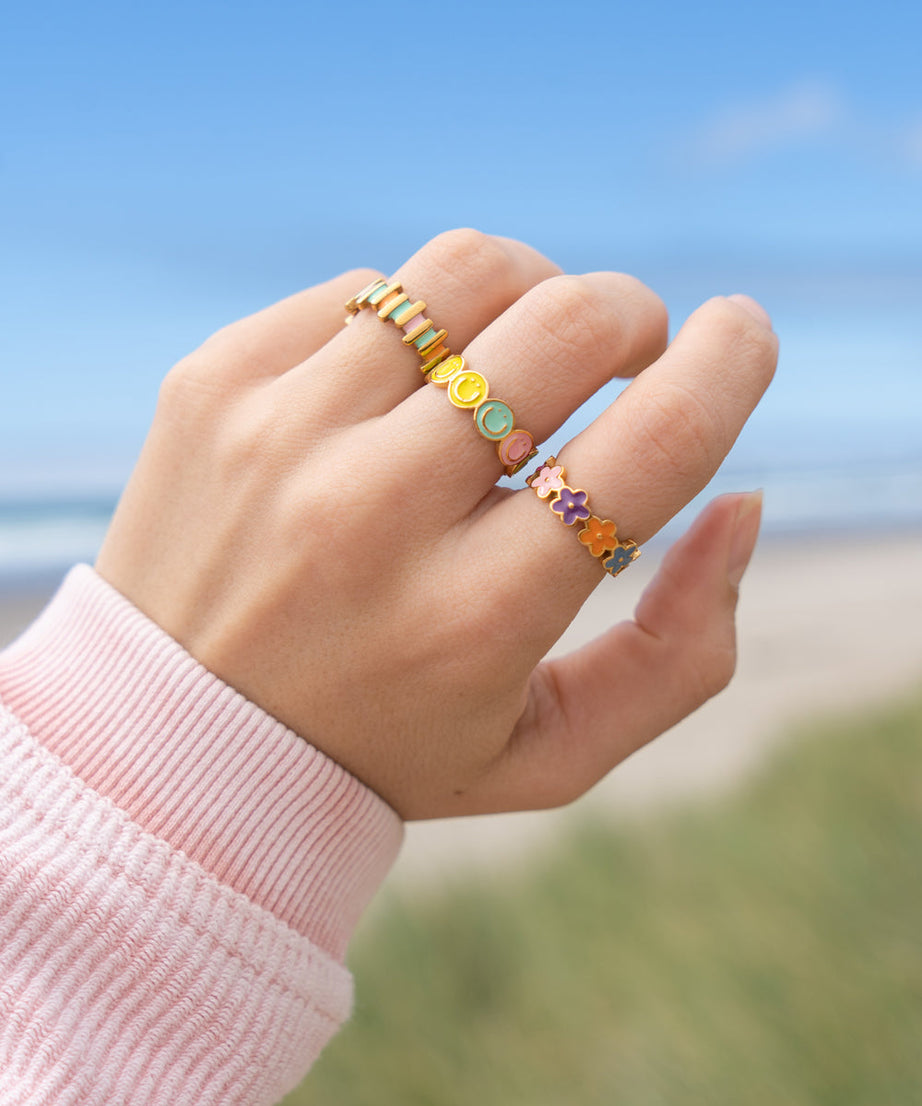 Staggered Enamel Ring