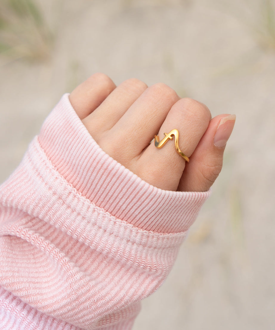 Wavy Cross Ring