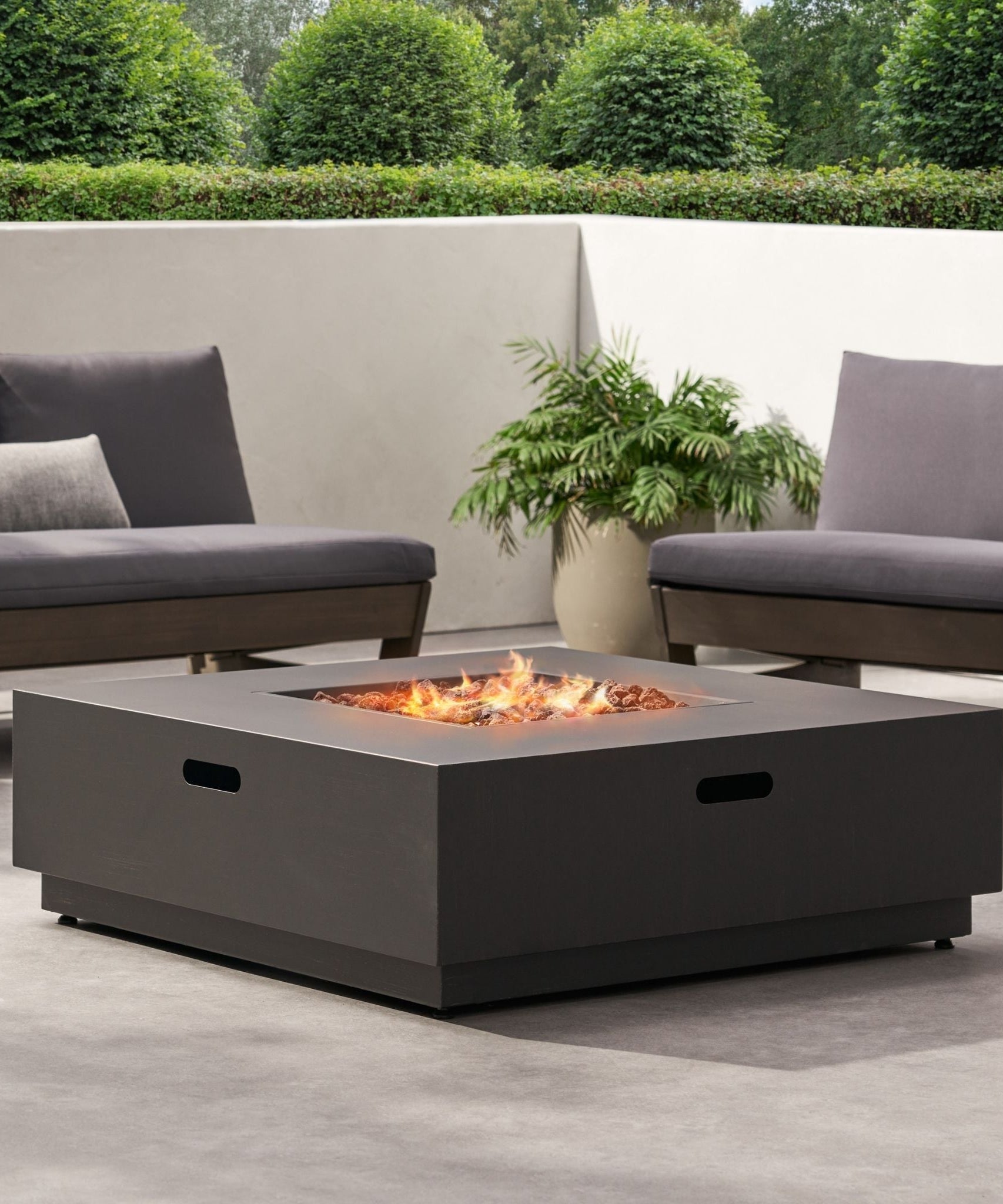 Alora 40-Inch 50K BTU Modern Outdoor Square Iron Backyard Patio Fire Pit (SAK31635)