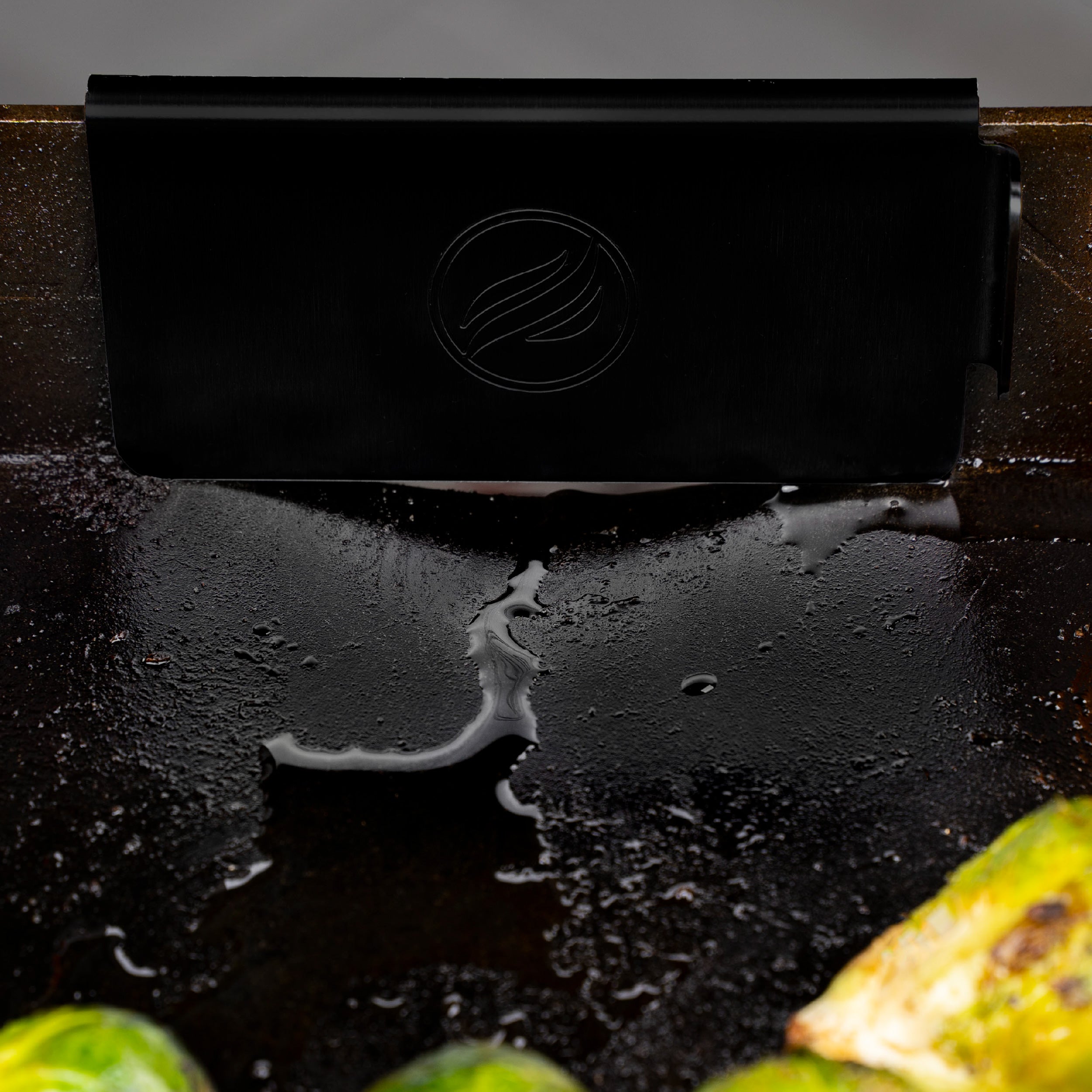 Blackstone BAR System Seitenregal Zubehör – Werkzeughaken & Fettklappe