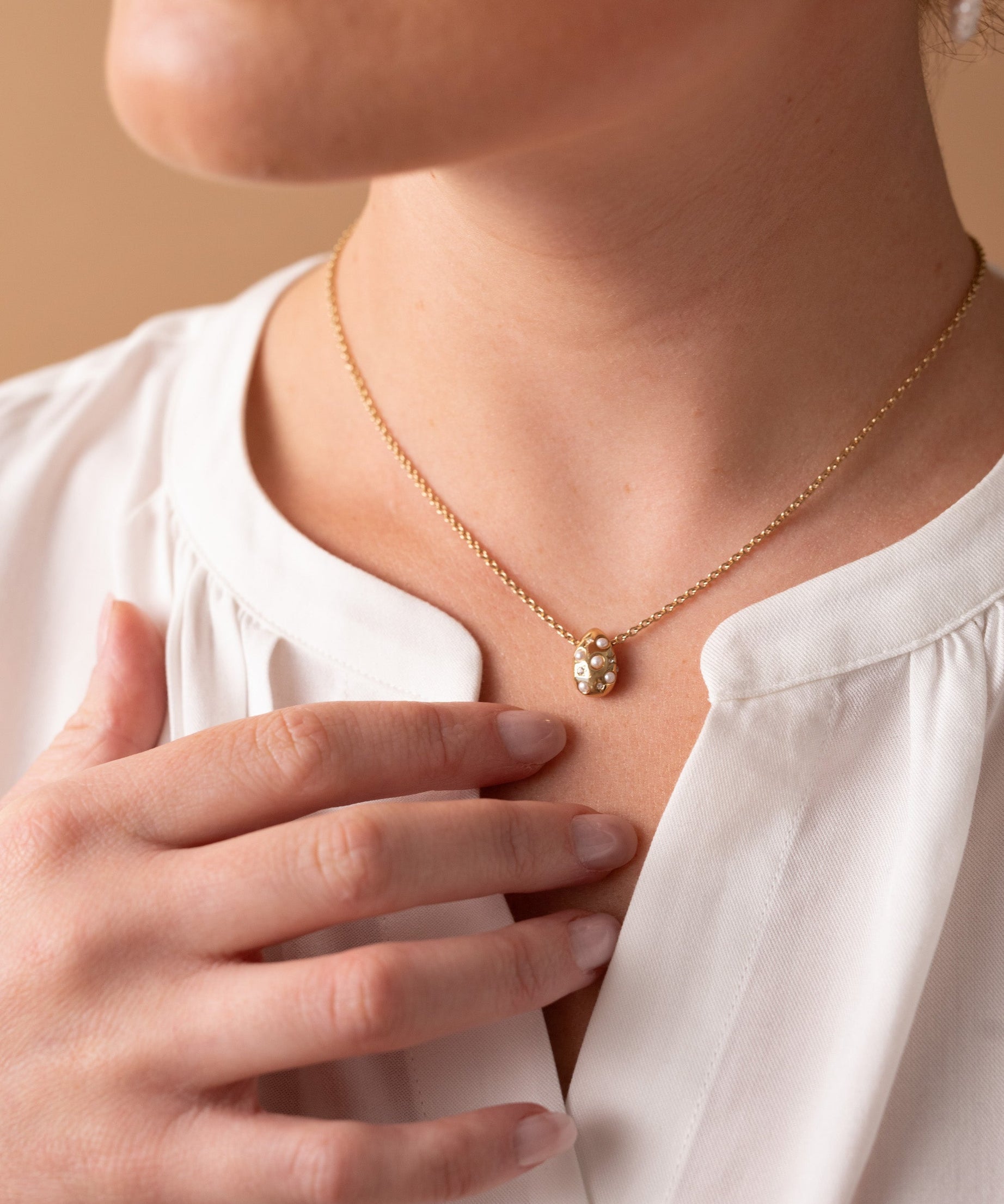 Pearl and Crystal Pendant Necklace