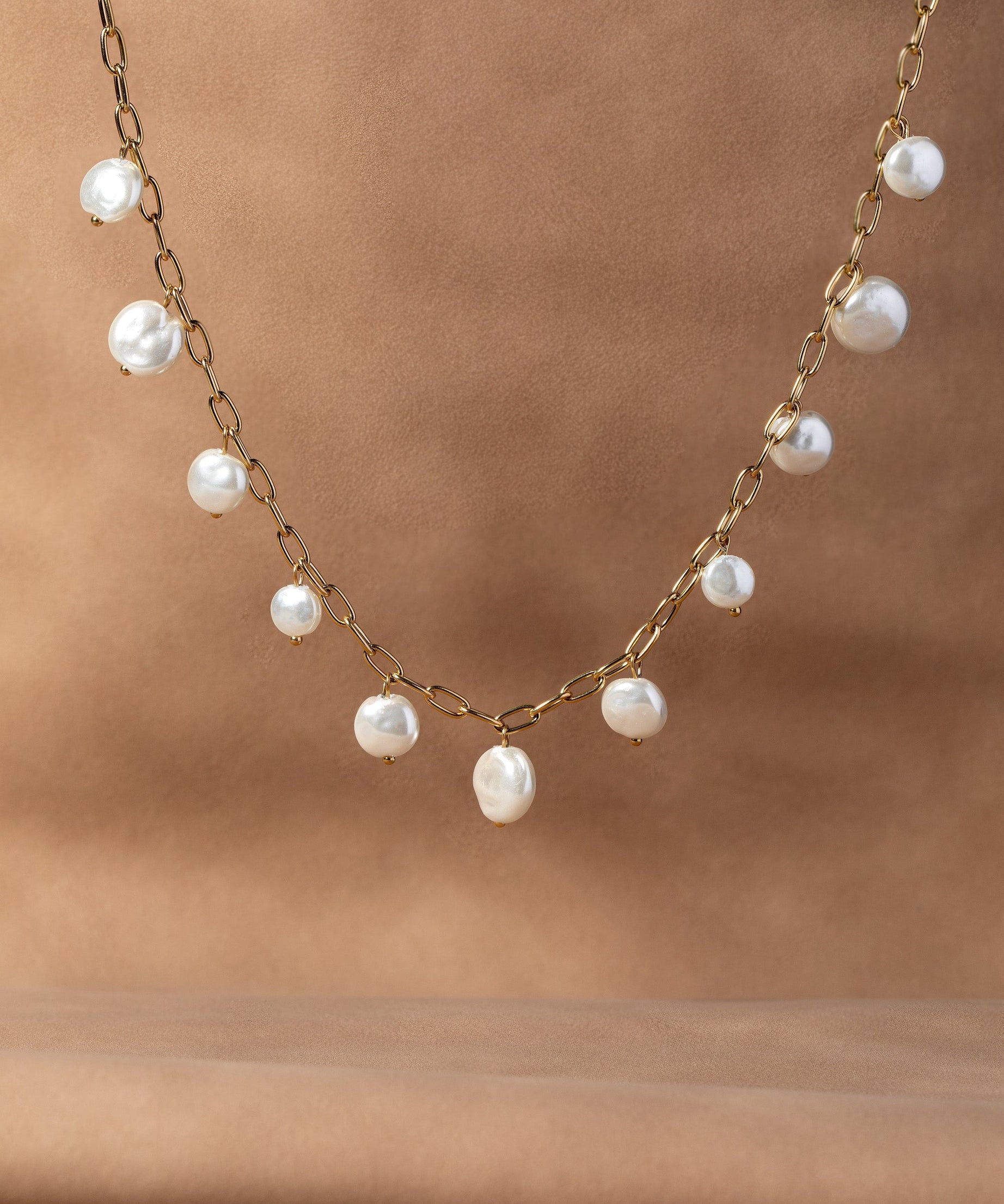 Coin Pearl Shaky Necklace
