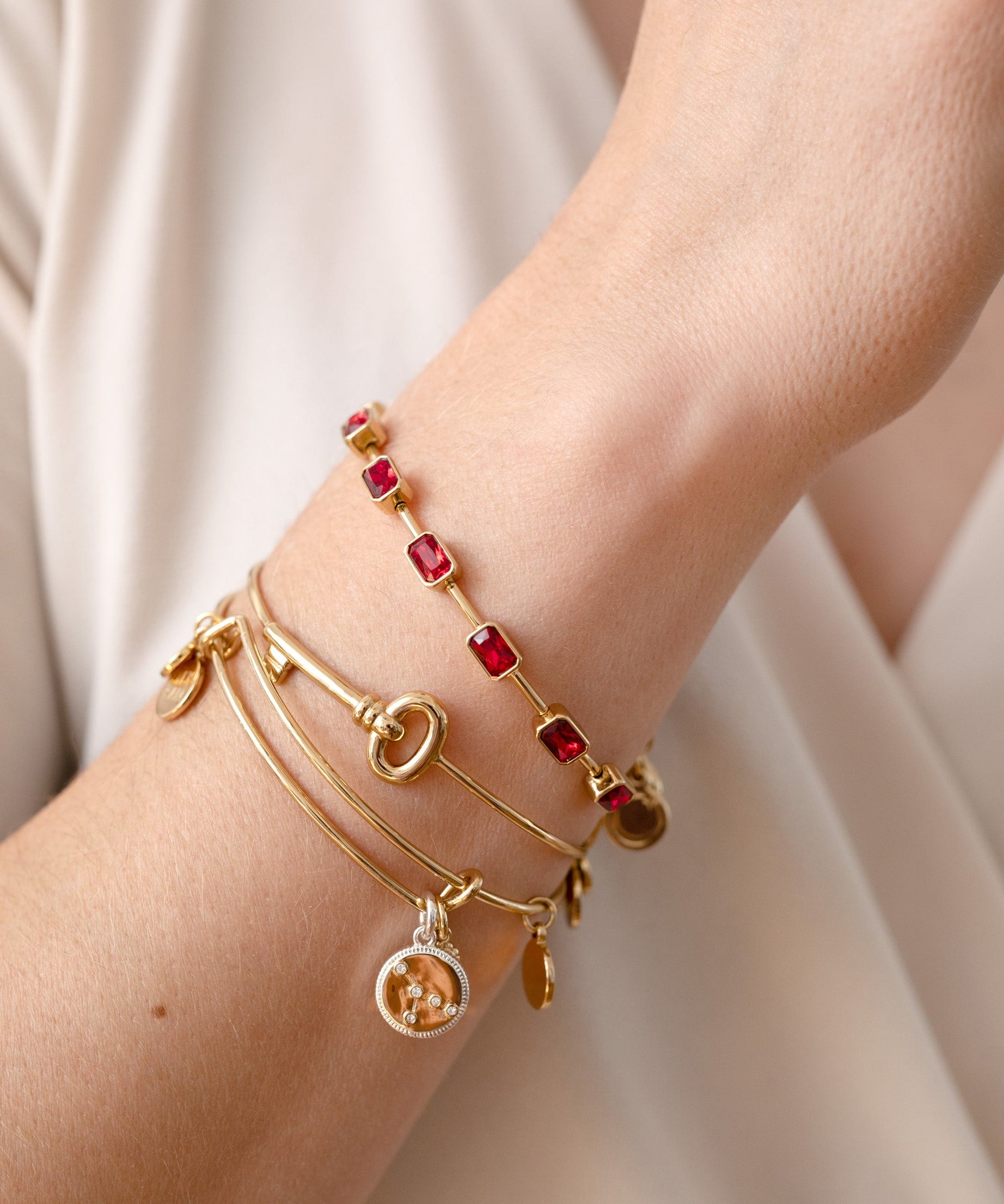 Key Inline Bangle