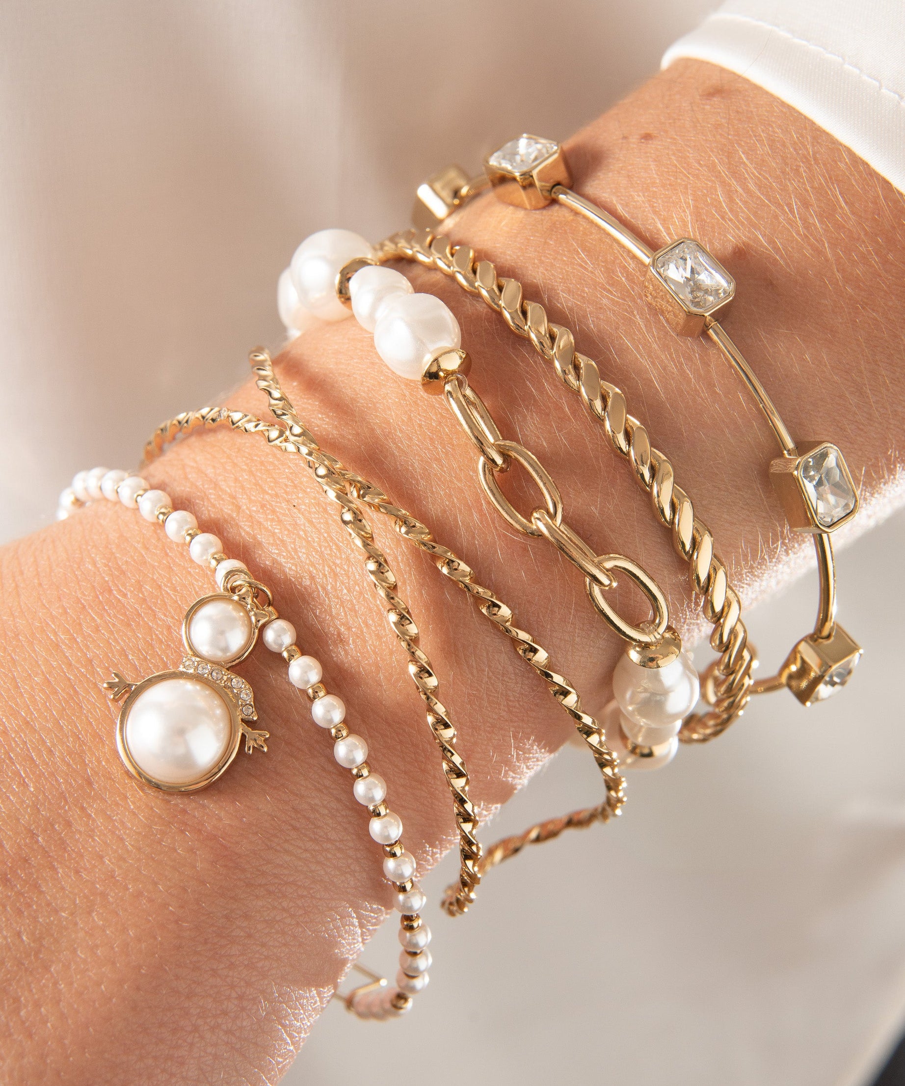 Twisted Crystal Cuff