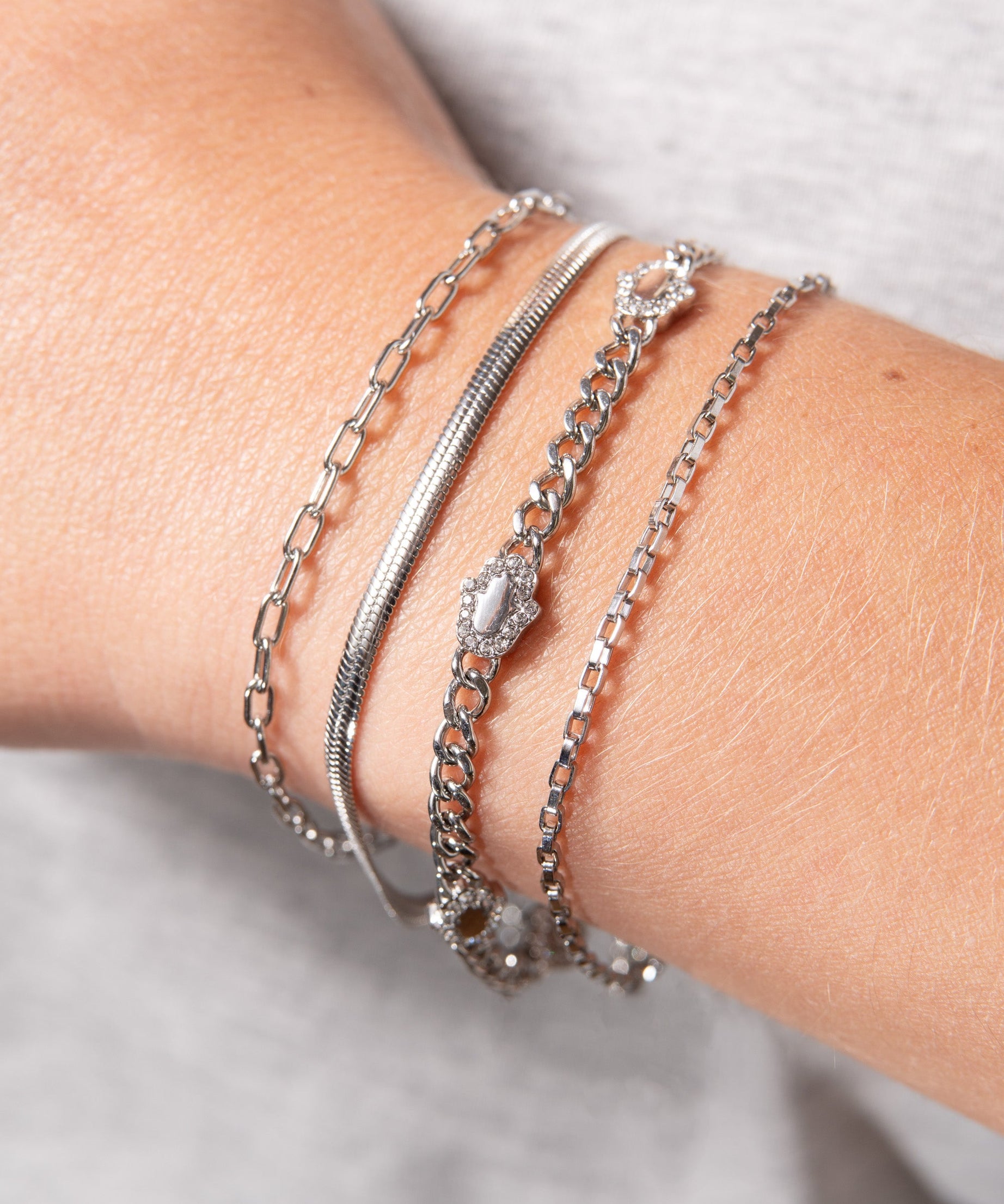 Hamsa Curb Chain Bracelet