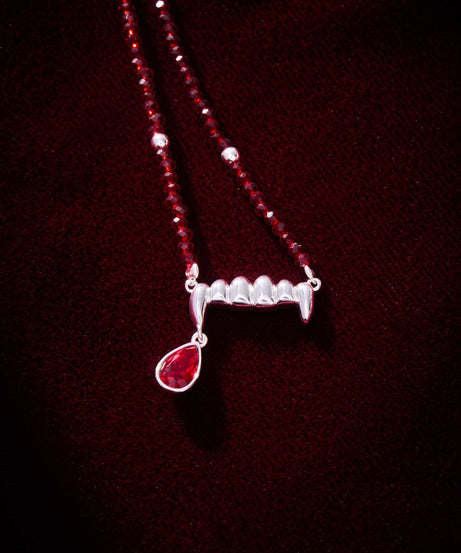 Vampire Teeth Fangs Pendant