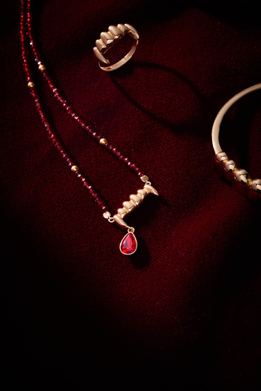 Vampire Teeth Fangs Pendant
