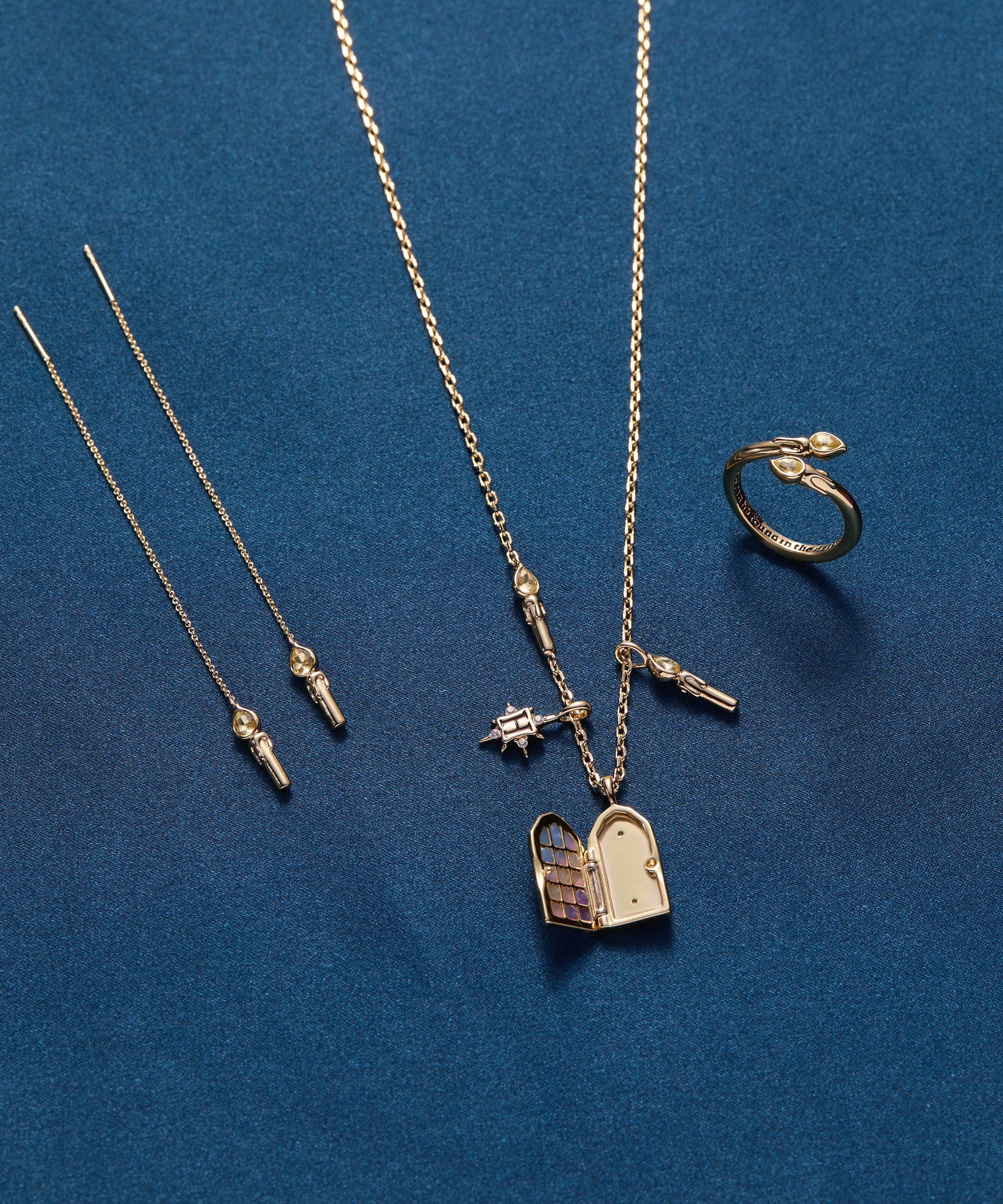 Harry Potter™ Hogwarts Great Hall Cluster Charm Necklace