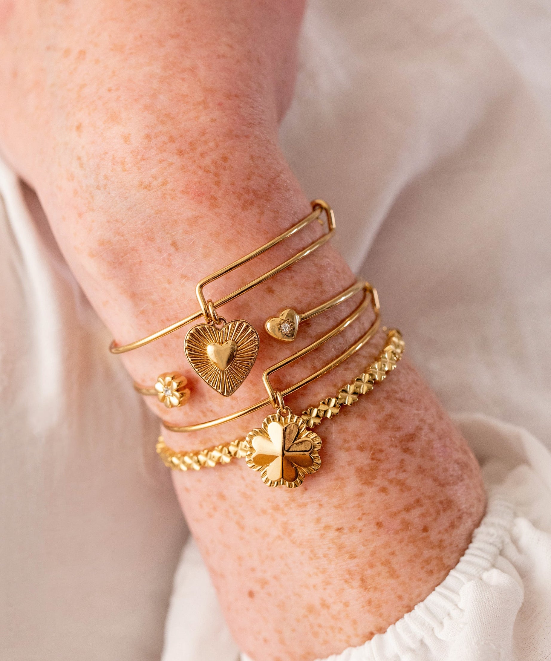 Heartburst Charm Bangle