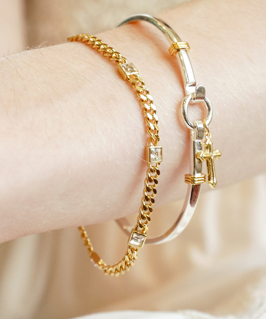 Cross Clip Bangle