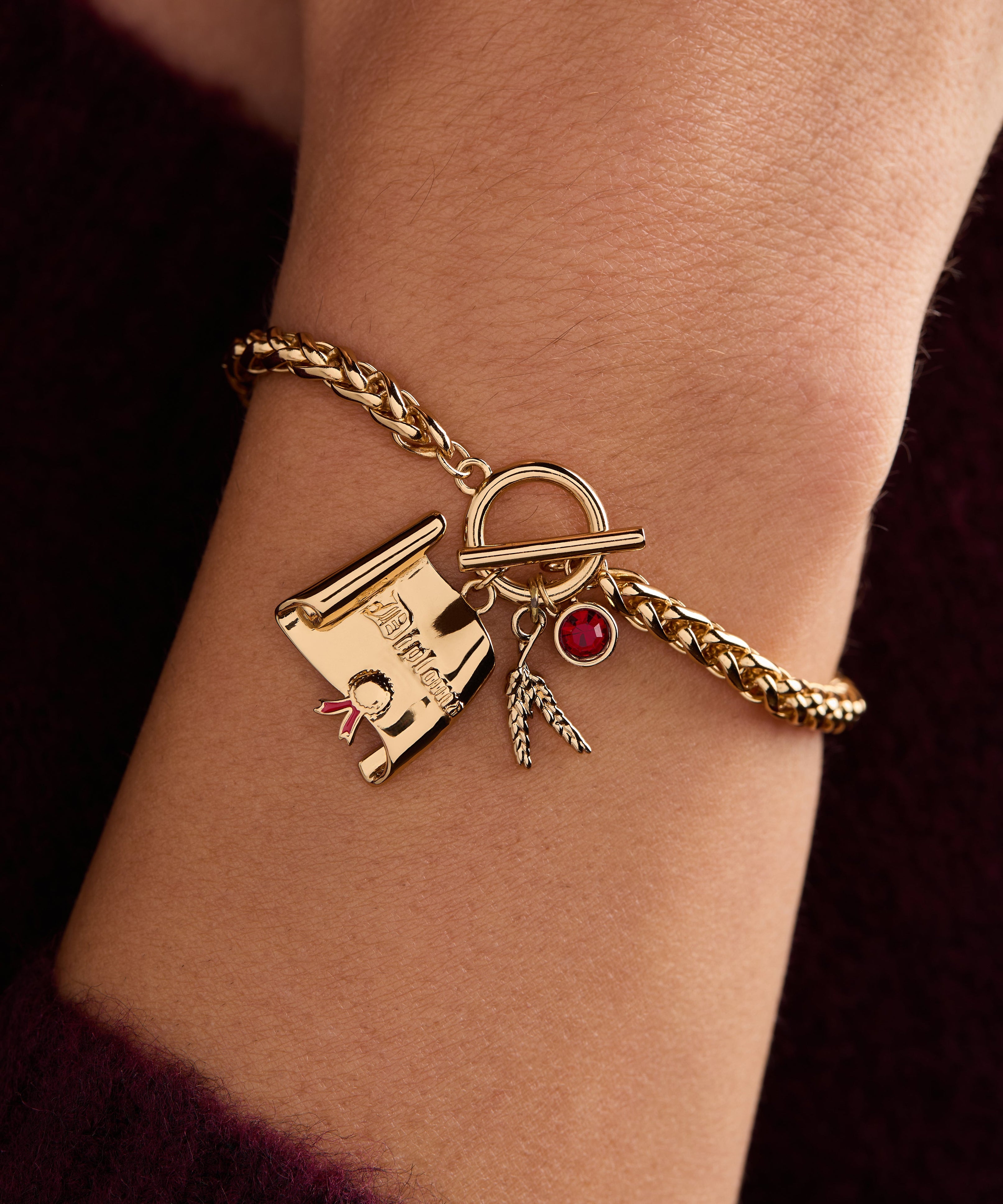 The Wizard of Oz™ Scarecrow Toggle Bracelet