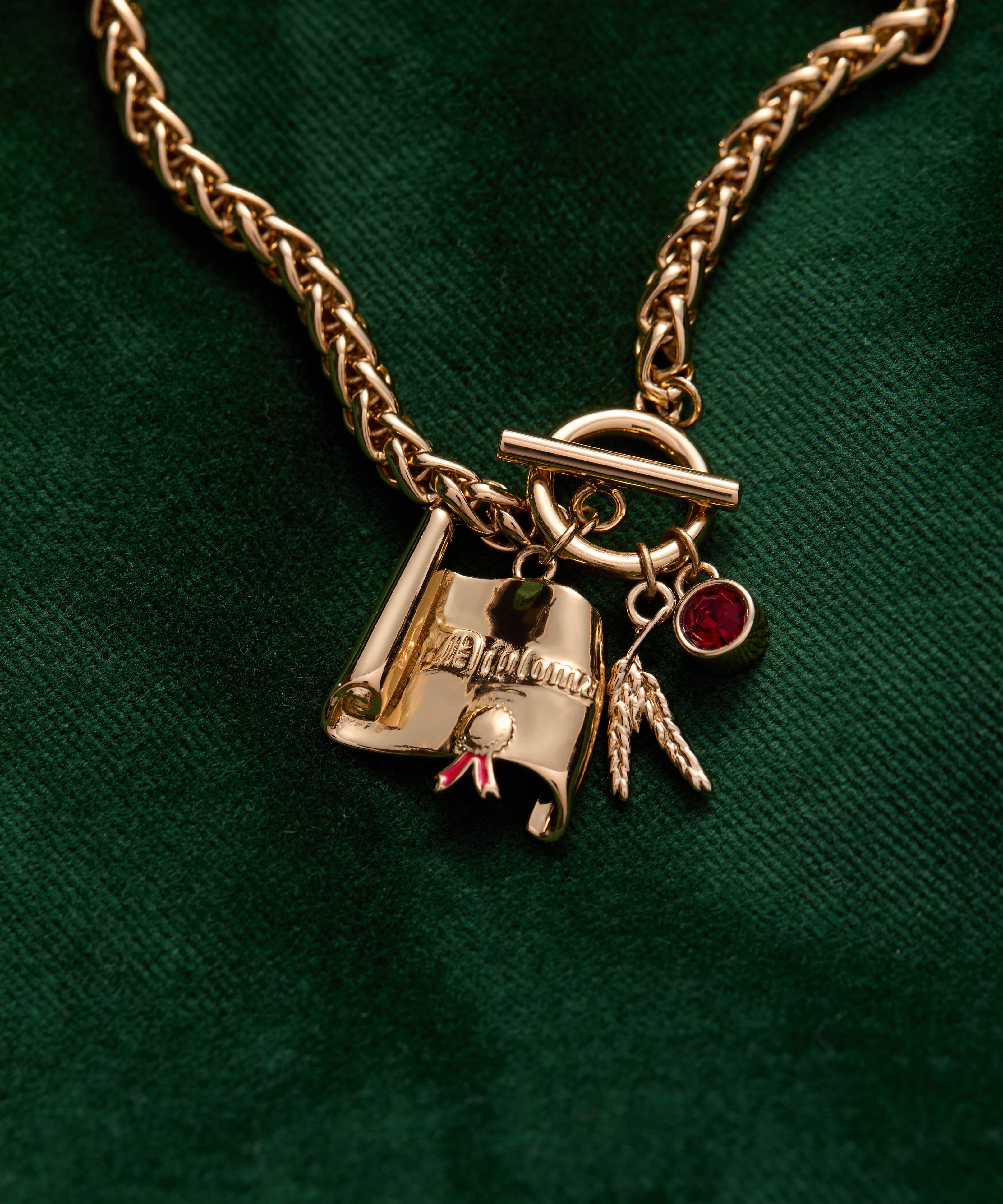 The Wizard of Oz™ Scarecrow Toggle Bracelet