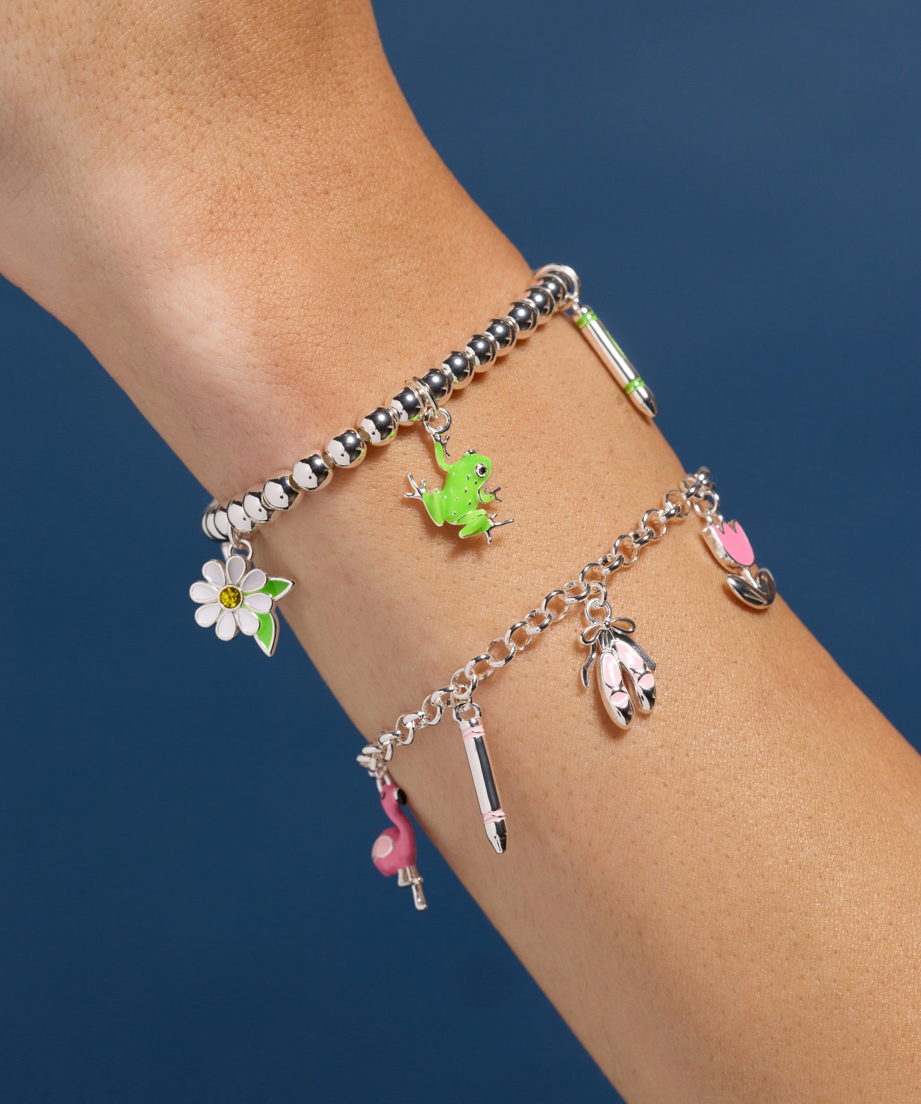 Crayola Fan Favorites Forest Green Charm Stretch Bracelet