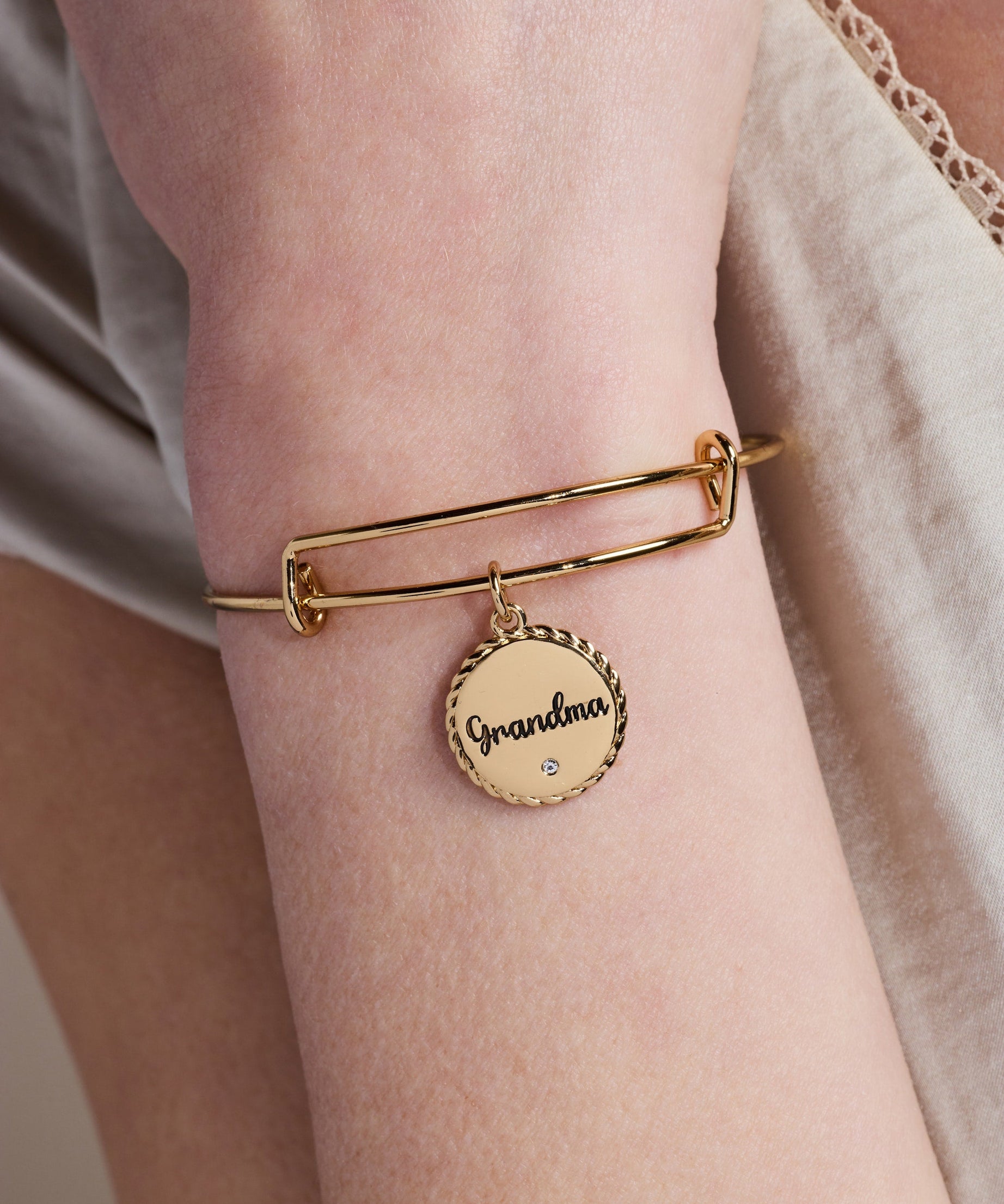 Grandma 'Wise And Warm, Her Love Feels Like Home' Charm Bangle