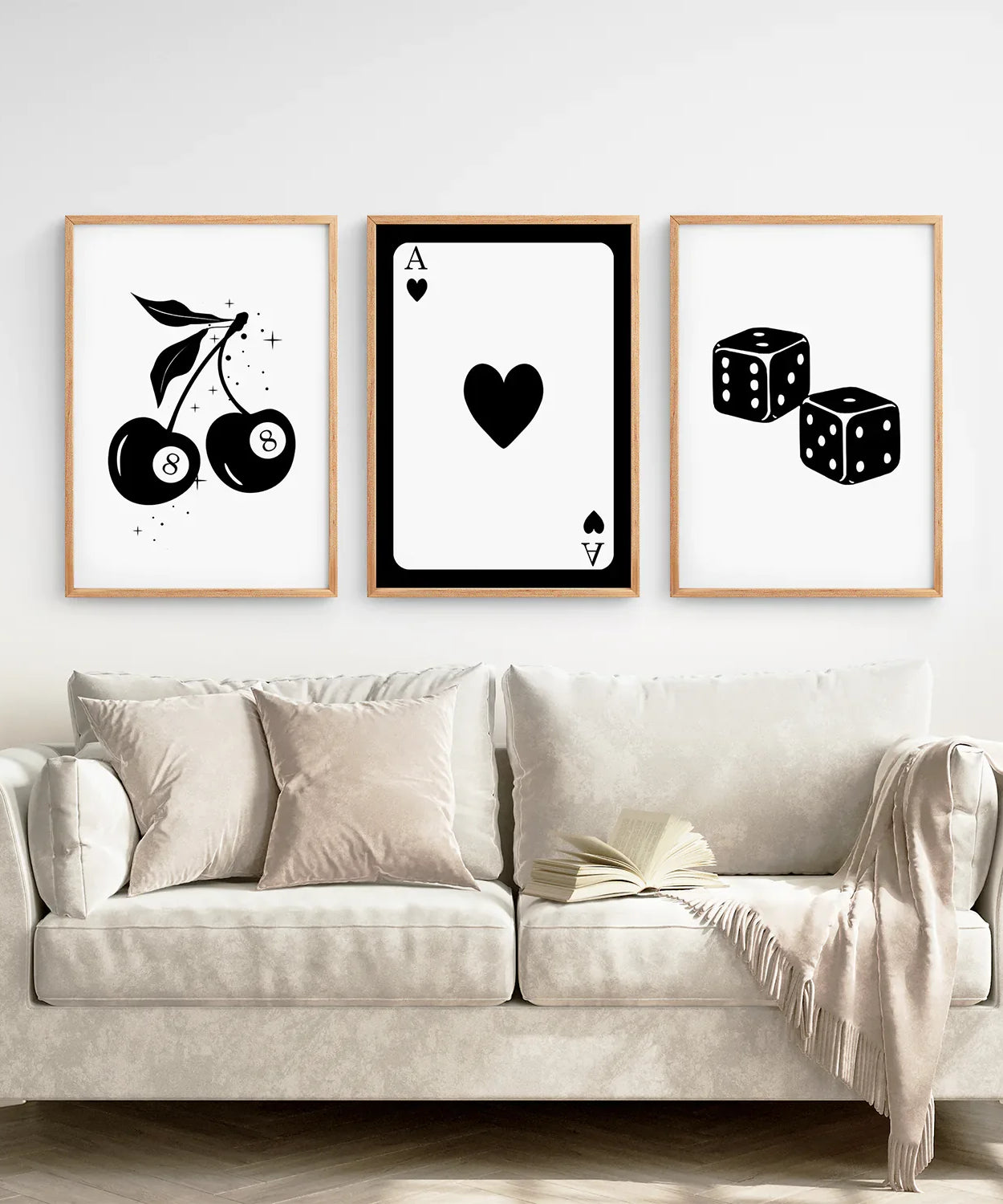 Set aus dreiteiligen Spielkarten Schwarz-Weiß-Deko