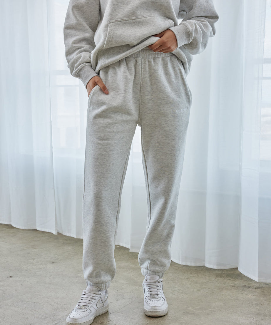 Basics Cloud Grey Unisex Sweatpant