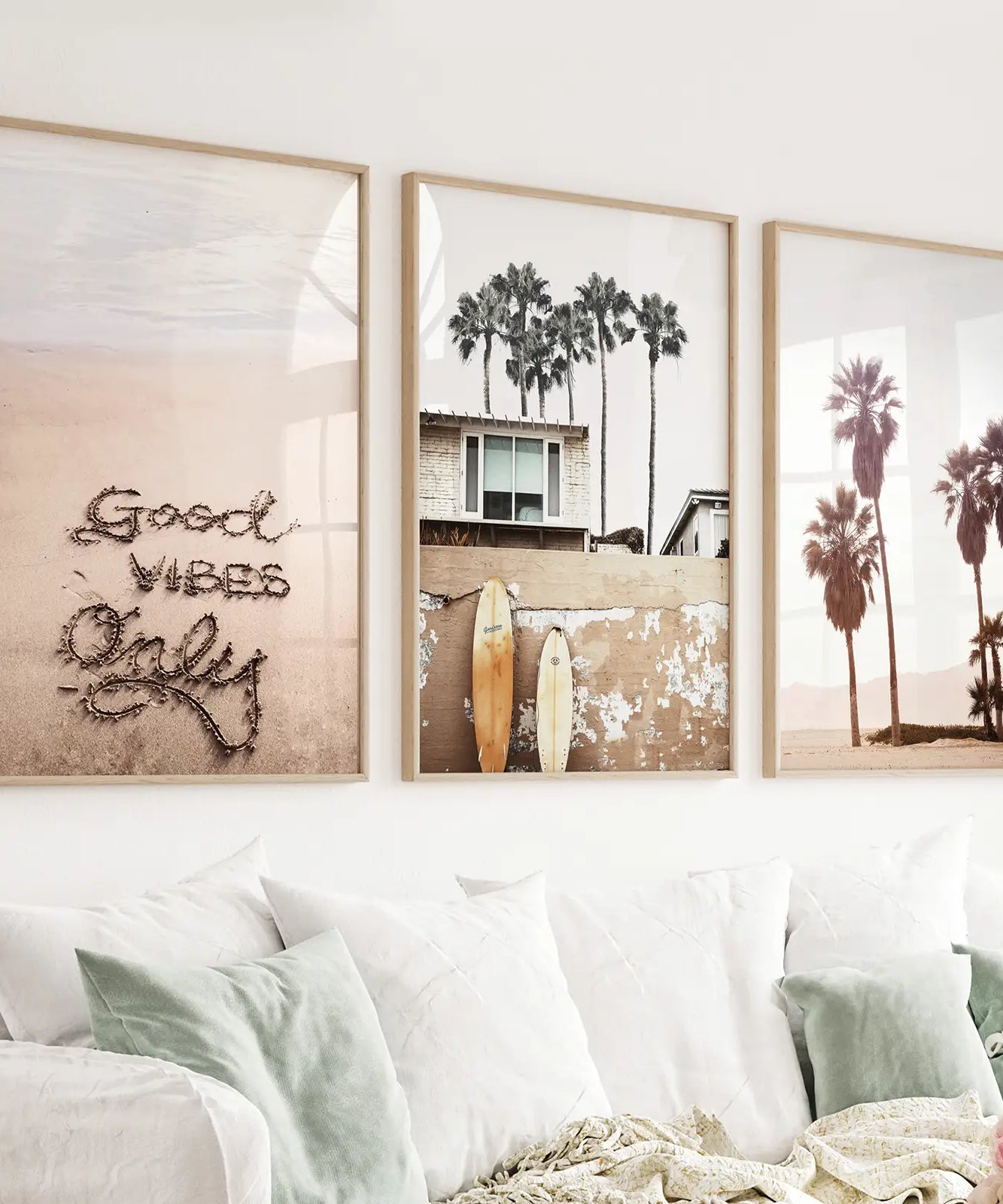 Boho-Stil Wanddekoration für den Küstenbereich. Good Vibes, Palmen, Surfen
